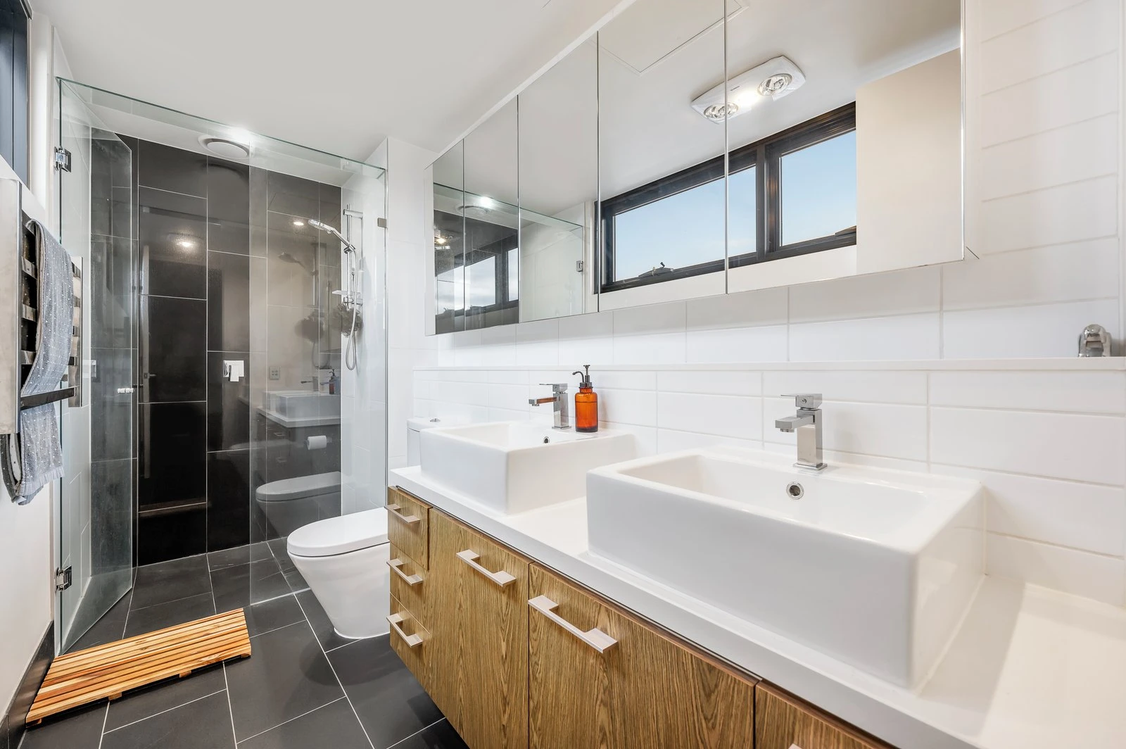 301/39 Riversdale Road, Hawthorn, 3122