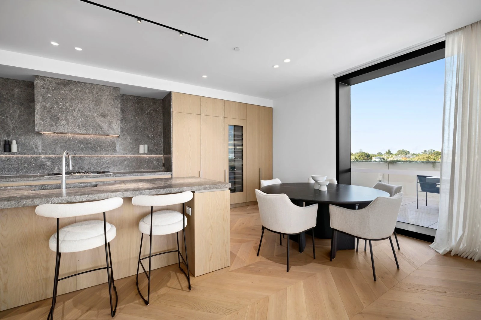 302/83 Bay Street, Brighton, 3186