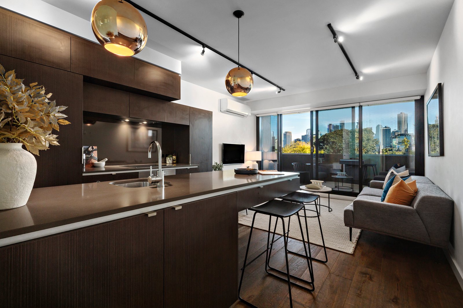 303/99 Palmerston Crescent, South Melbourne, 3205
