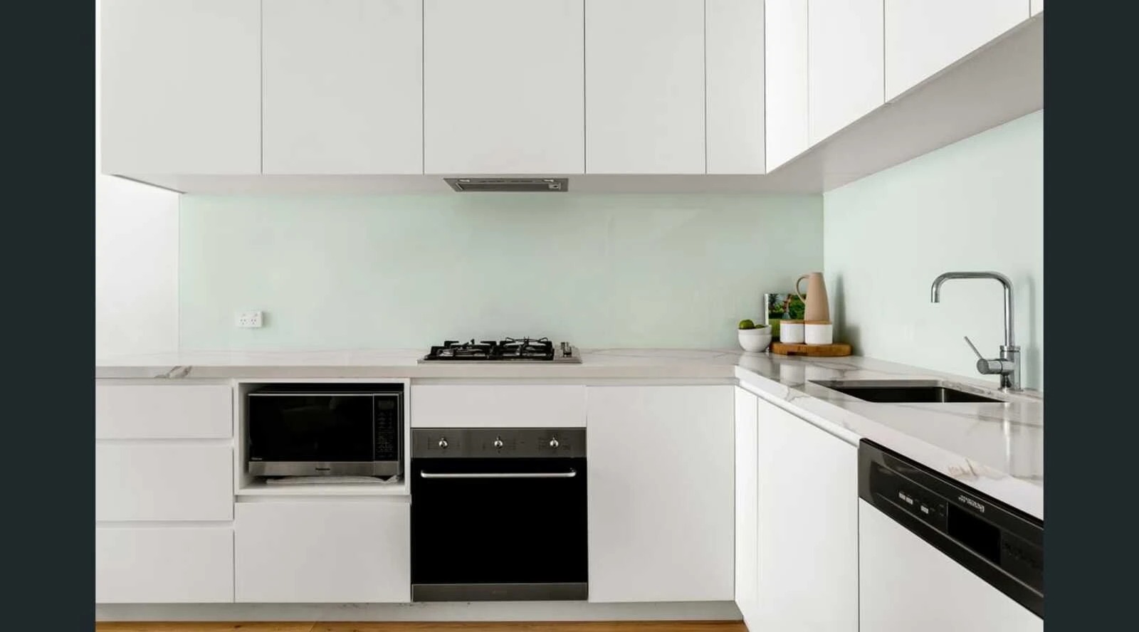 304/7 Red Hill Terrace, Doncaster East, 3109