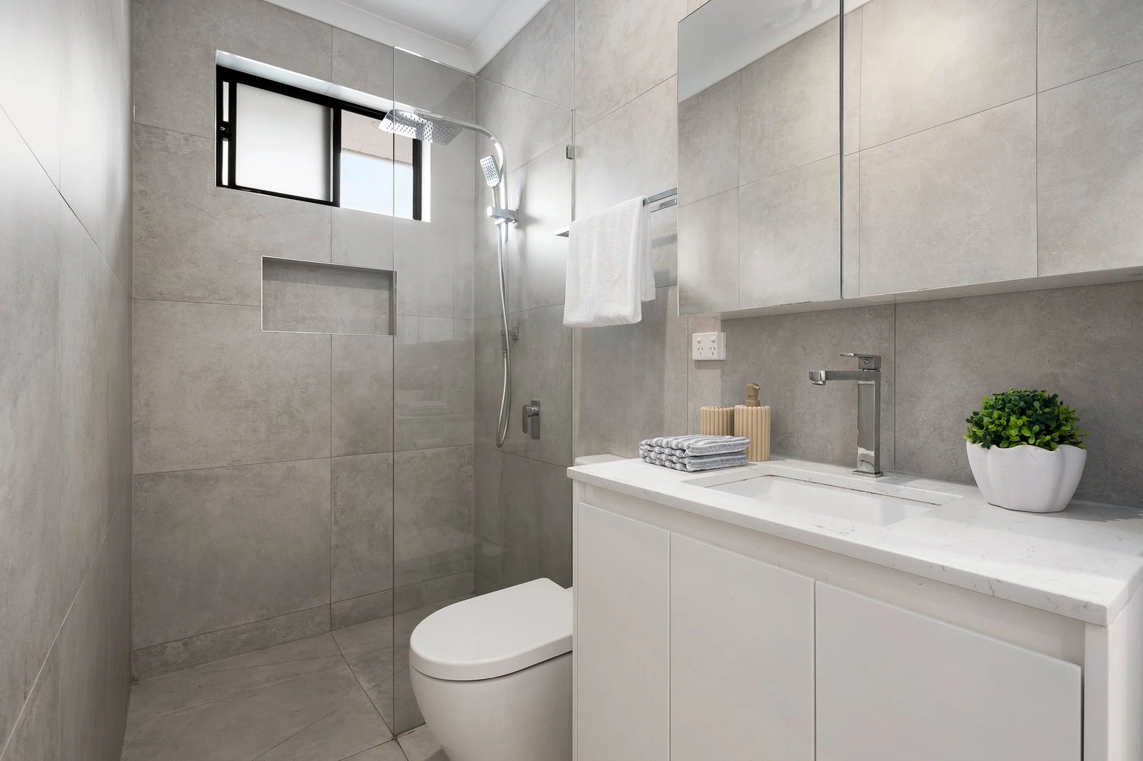 3/2-4 Georgina Parade, Camberwell, 3124