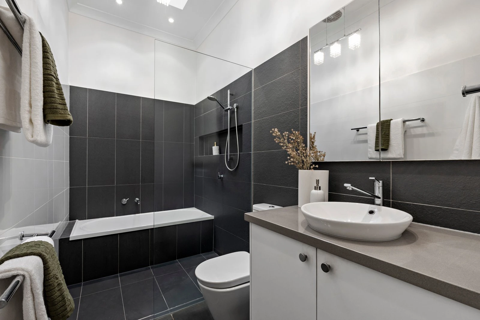 326 Esplanade East, Port Melbourne, 3207