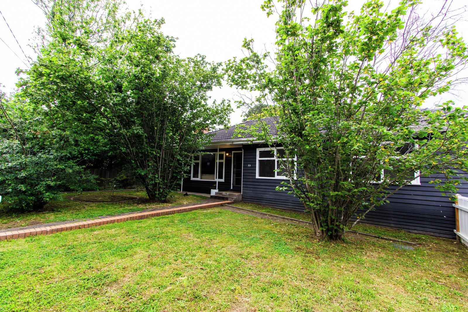 33 Old Lilydale Road, Ringwood East, 3135