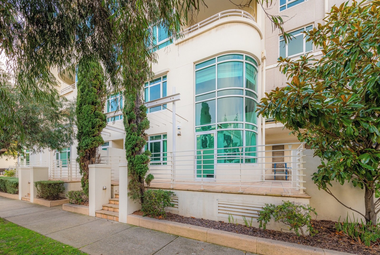 34 Danks Street West, Port Melbourne, 3207
