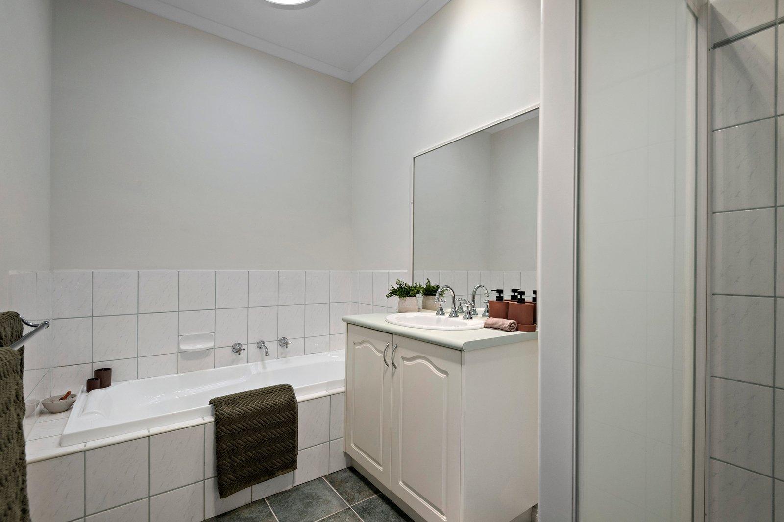 3/41 Van Ness Avenue, Mornington, 3931
