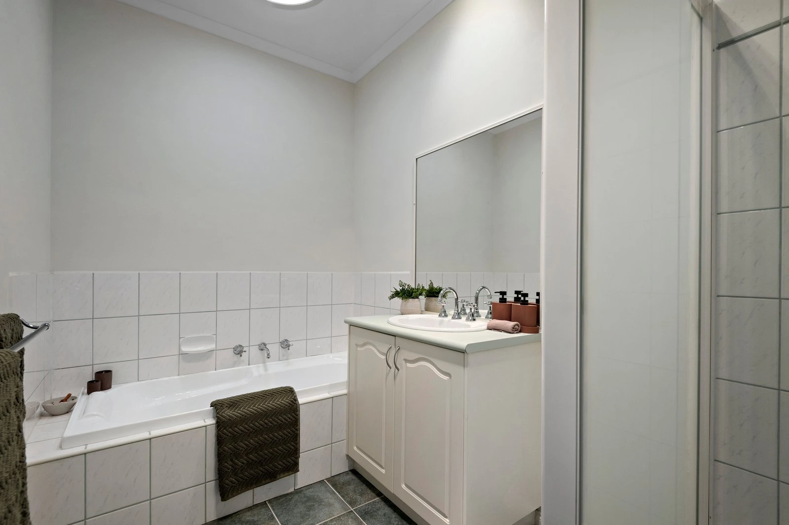 3/41 Van Ness Avenue, Mornington, 3931