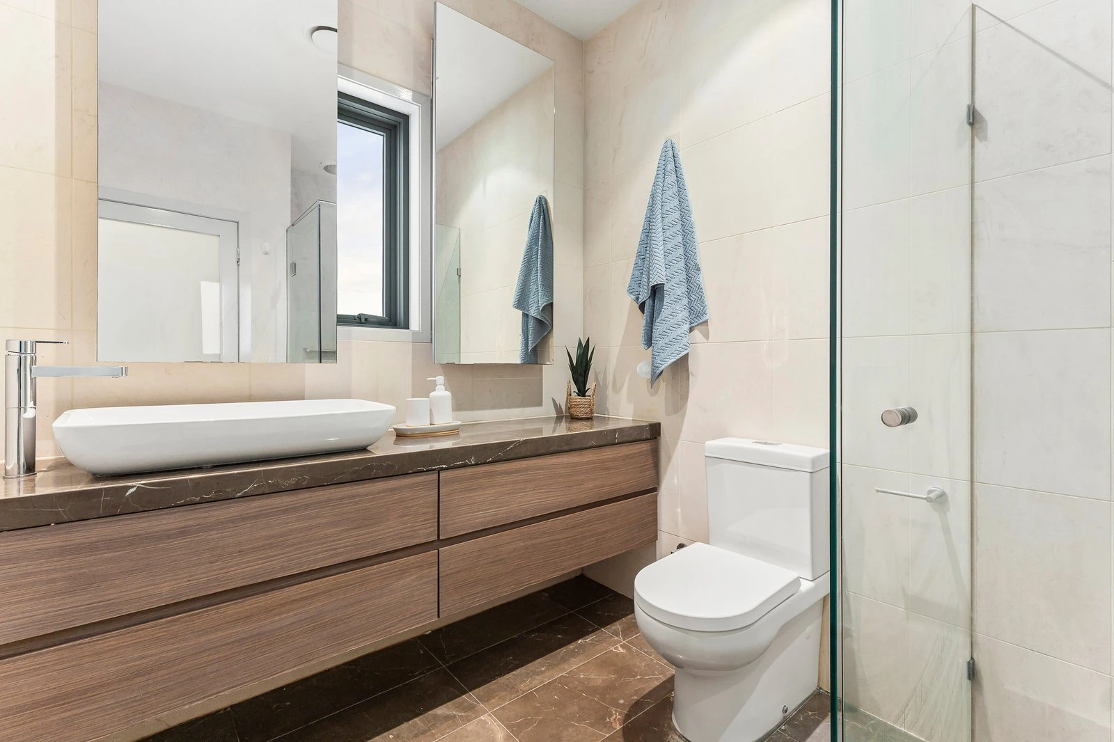 35 Canberra Grove, Brighton East, 3187