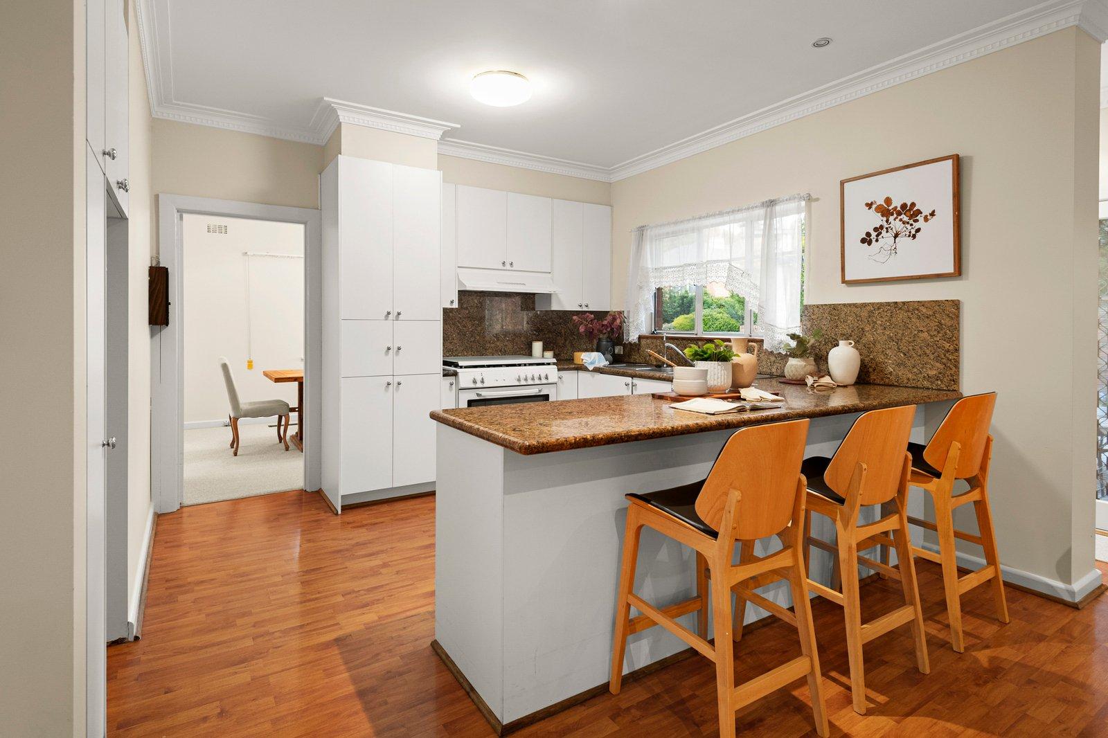 350-352 Doncaster Road, Balwyn North, 3104