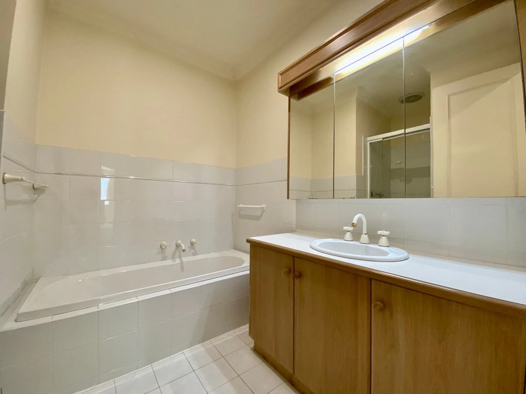3/521 Whitehorse Road, Surrey Hills, 3127