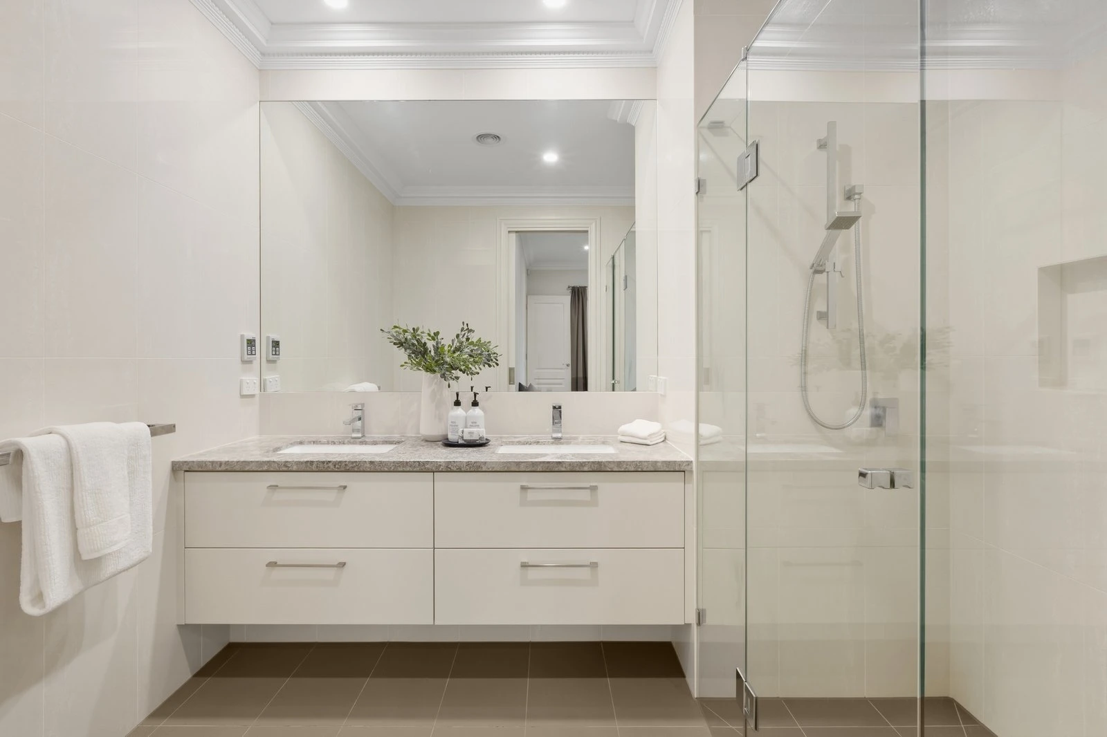 37 Carlyle Way, Malvern East, 3145