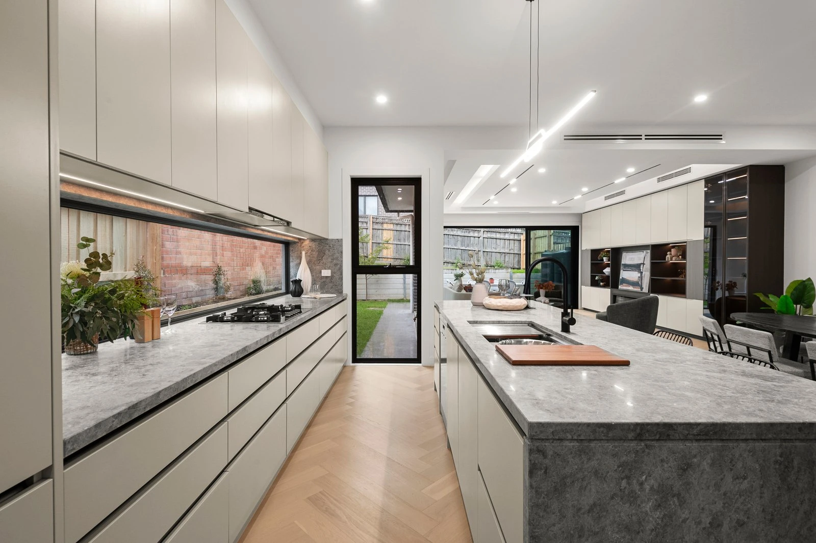 39 Daly Street, Doncaster East, Vic