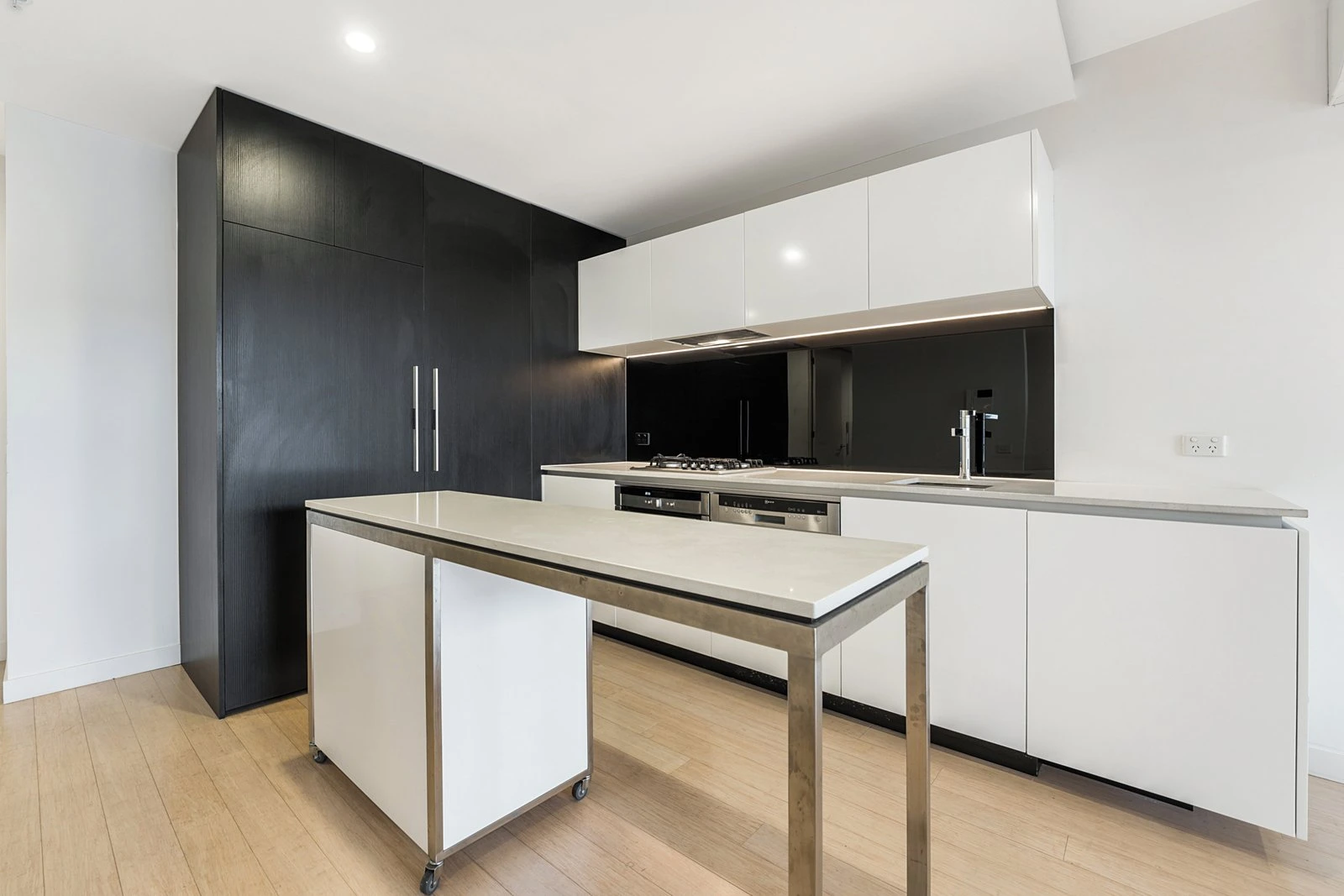 D102/42 Hutchinson Street, Brunswick East, 3057