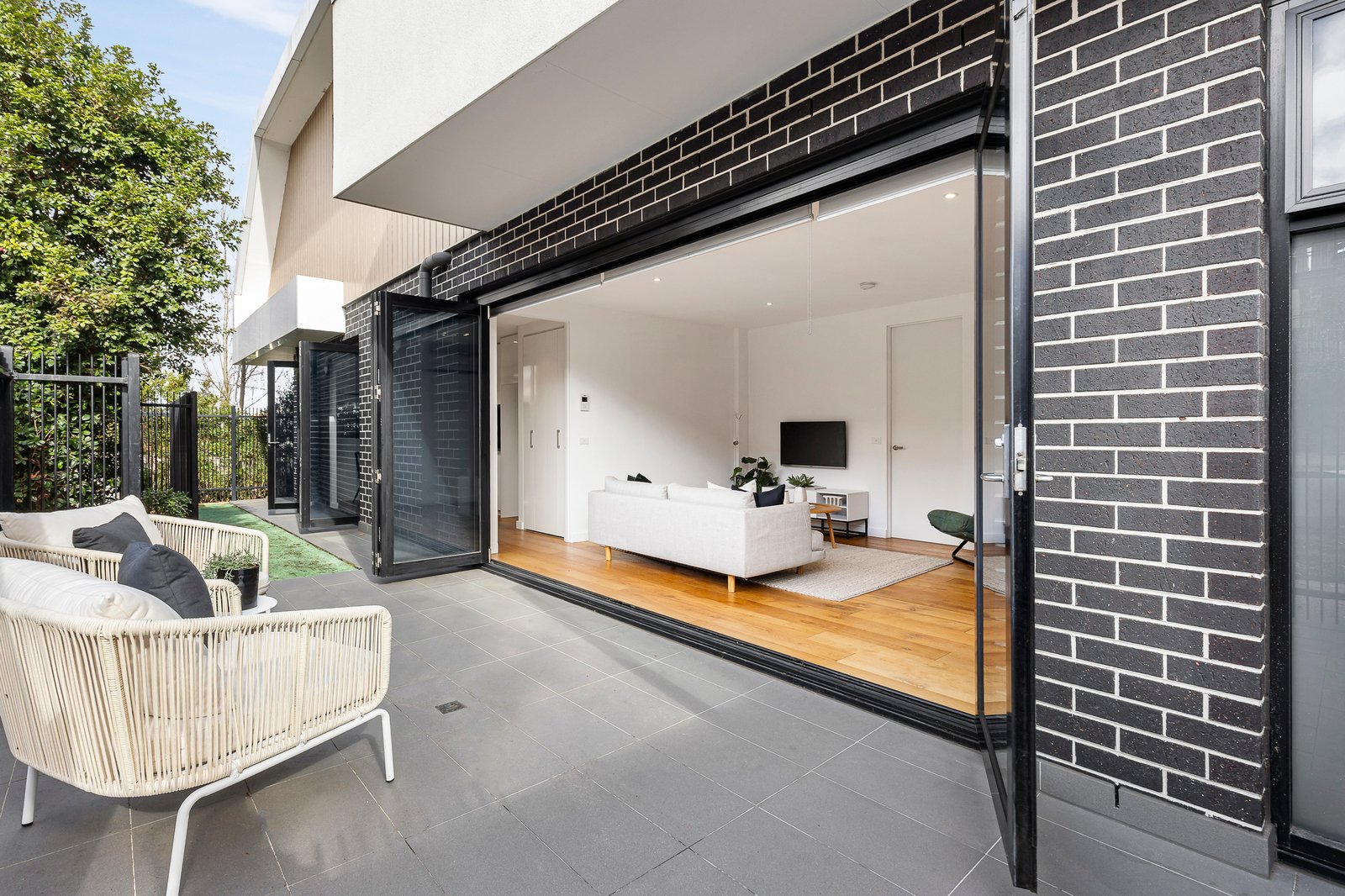G04/594 Riversdale Road, Camberwell, 3124