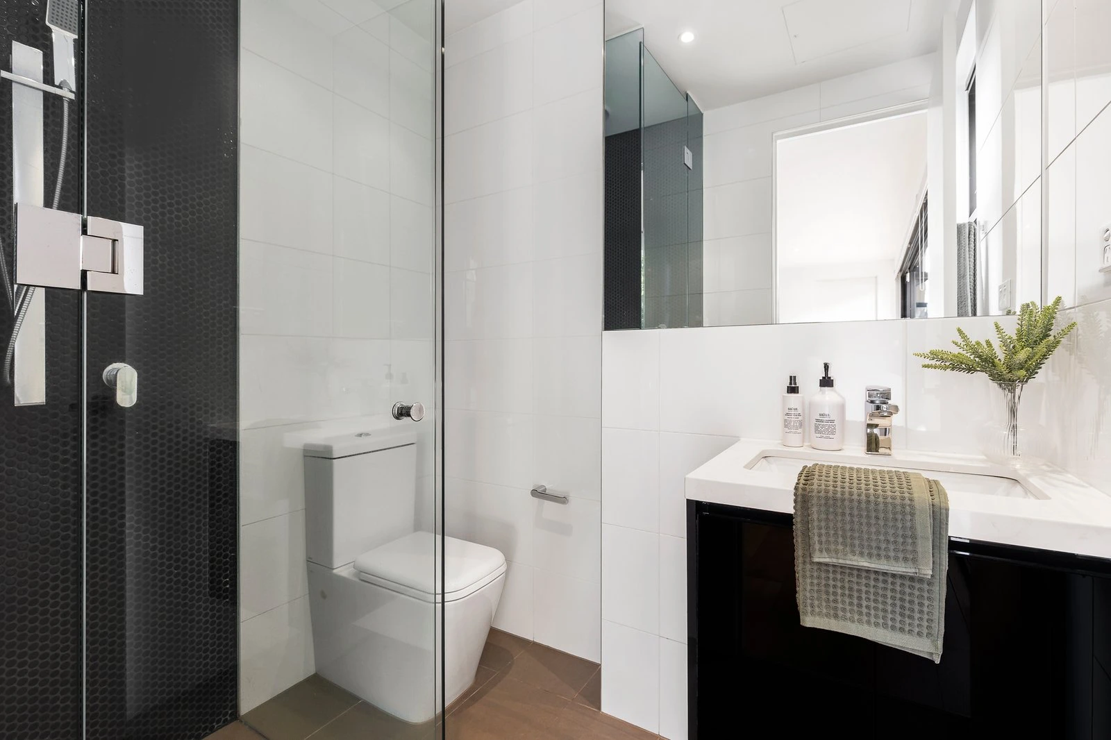 G04/594 Riversdale Road, Camberwell, 3124