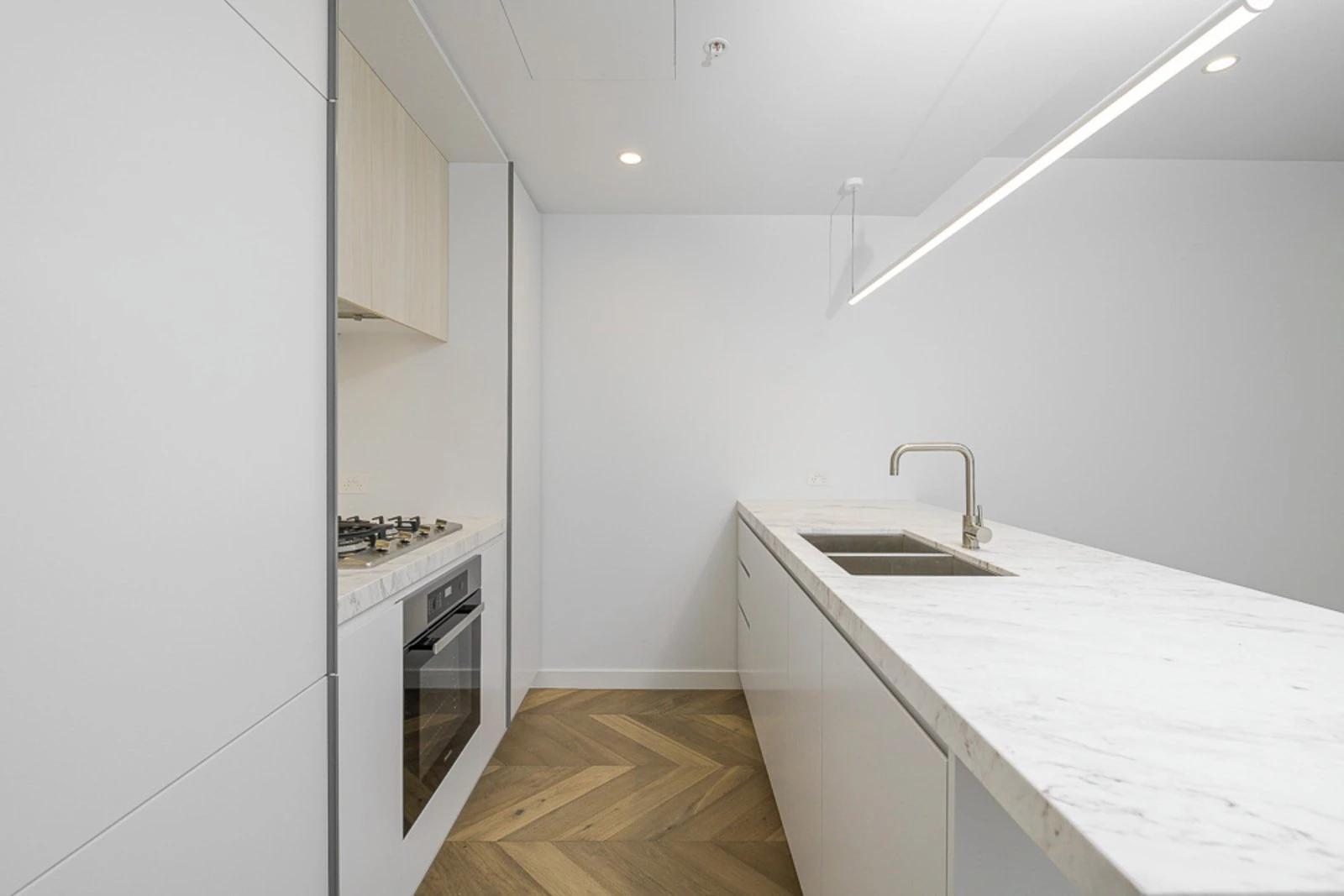 G05/2A Kenilworth Grove, Glen Iris, 3146