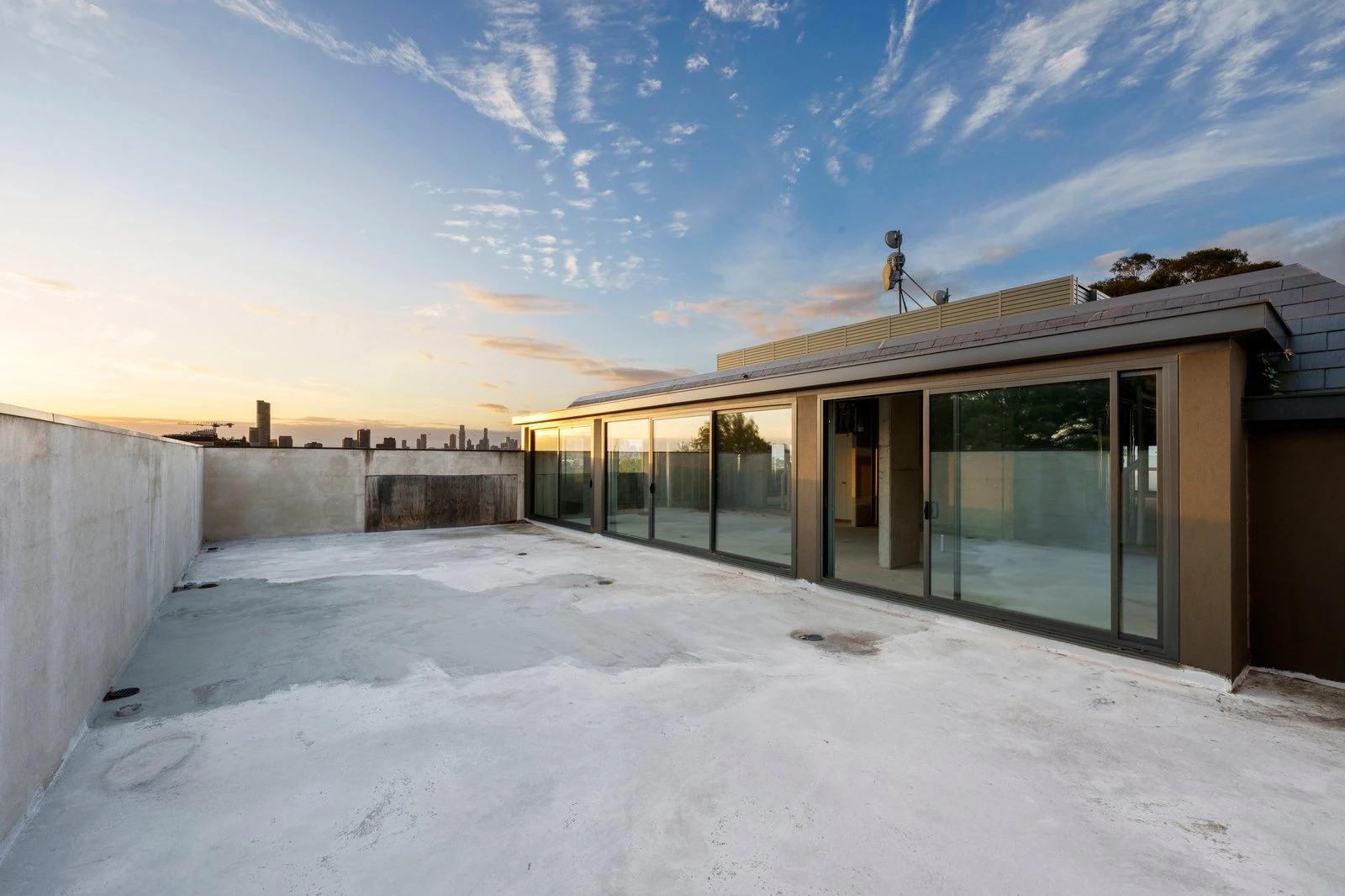 Penthouse, 14 Lascelles Avenue, Toorak, 3142