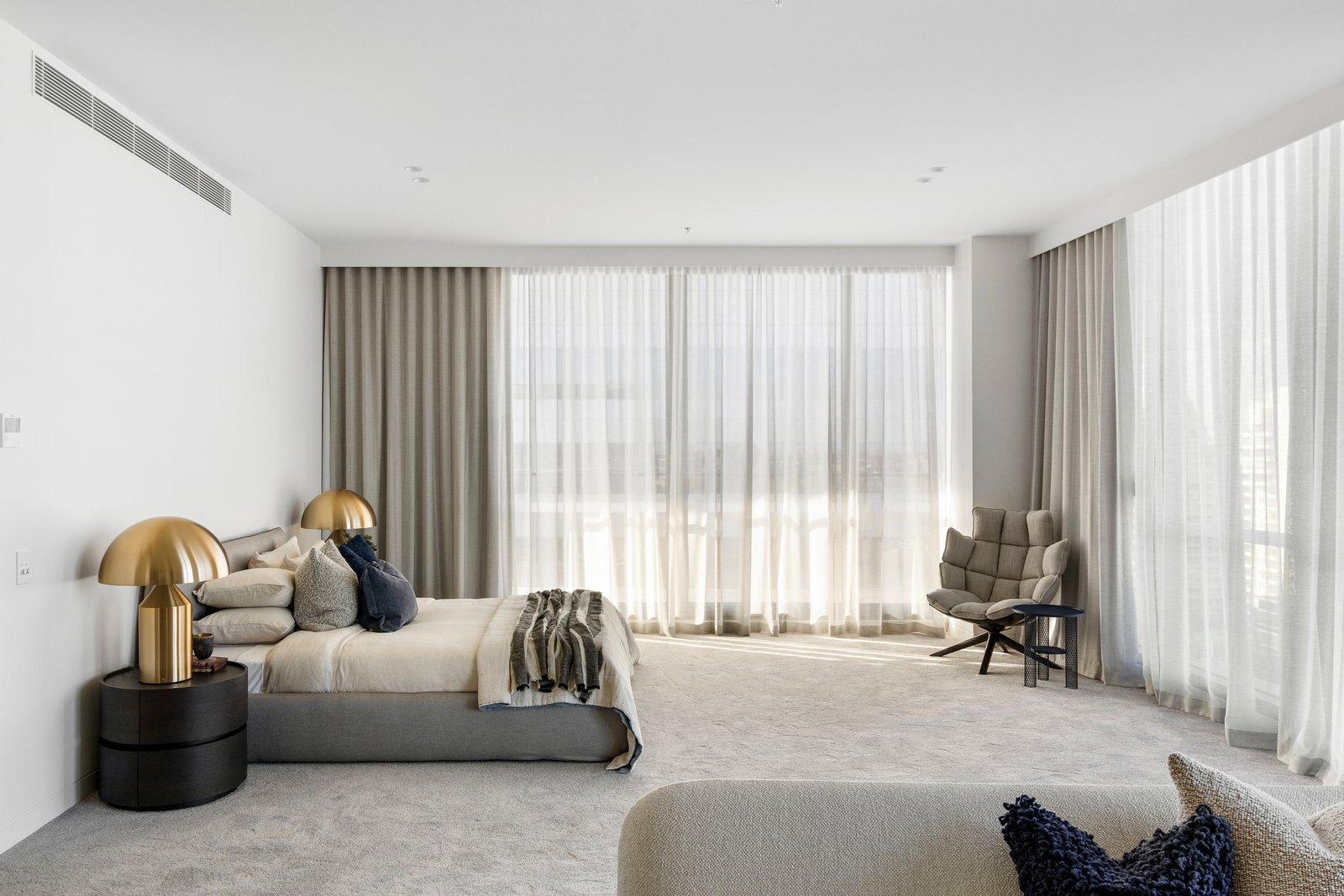 Penthouse, 8 Louise Street, Melbourne, 3004