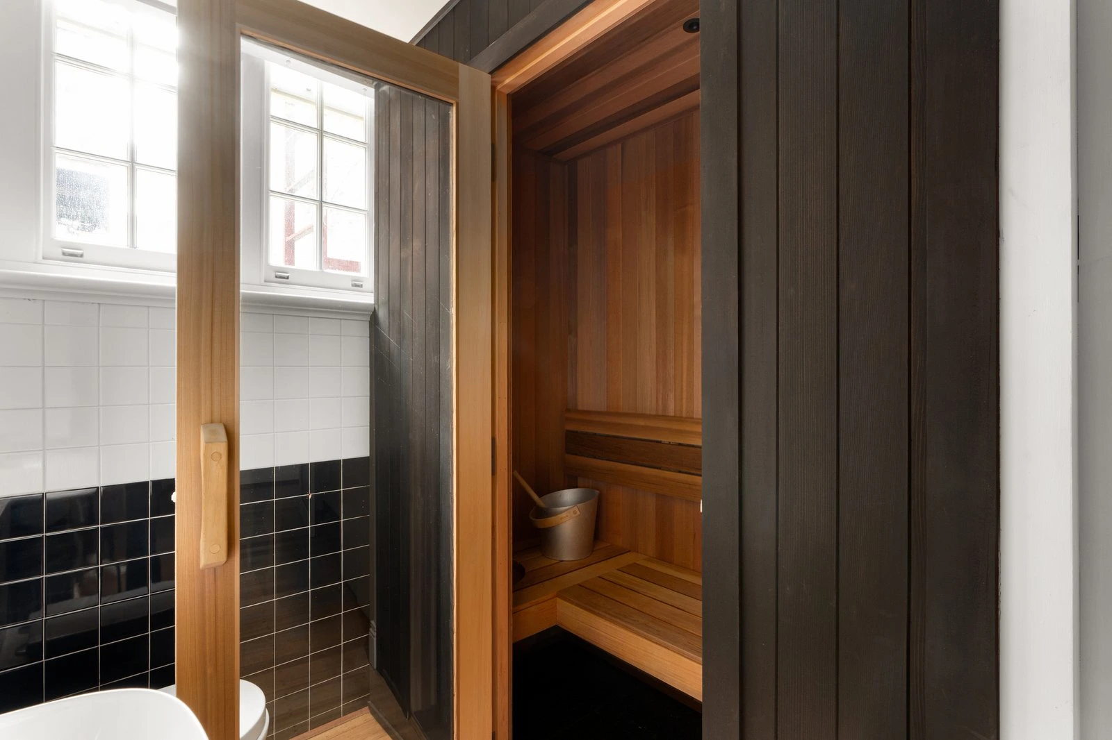 Residence 1/284 Dorcas Street, South Melbourne, 3205