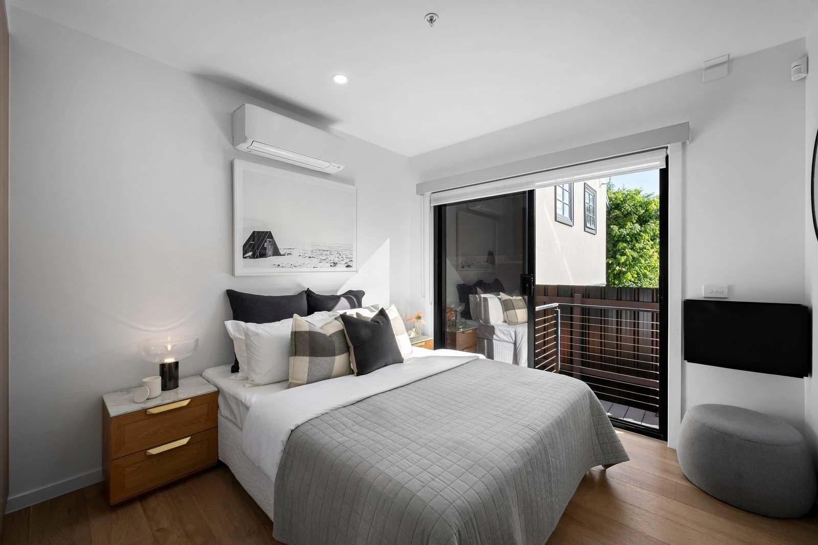 Residence 6/315 Barkly Street, Elwood, 3184