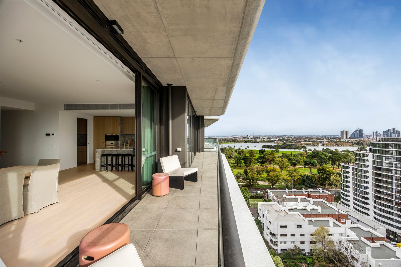 Sub Penthouse, 8 Louise Street, Melbourne, 3004