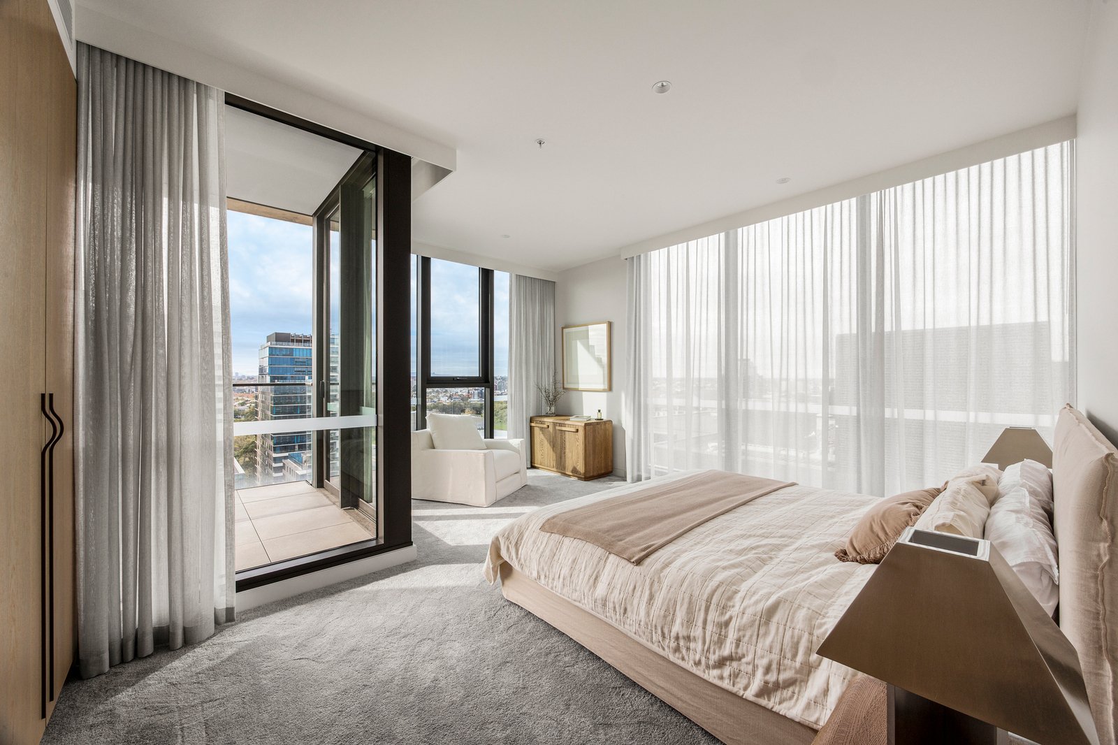 Sub Penthouse, 8 Louise Street, Melbourne, 3004