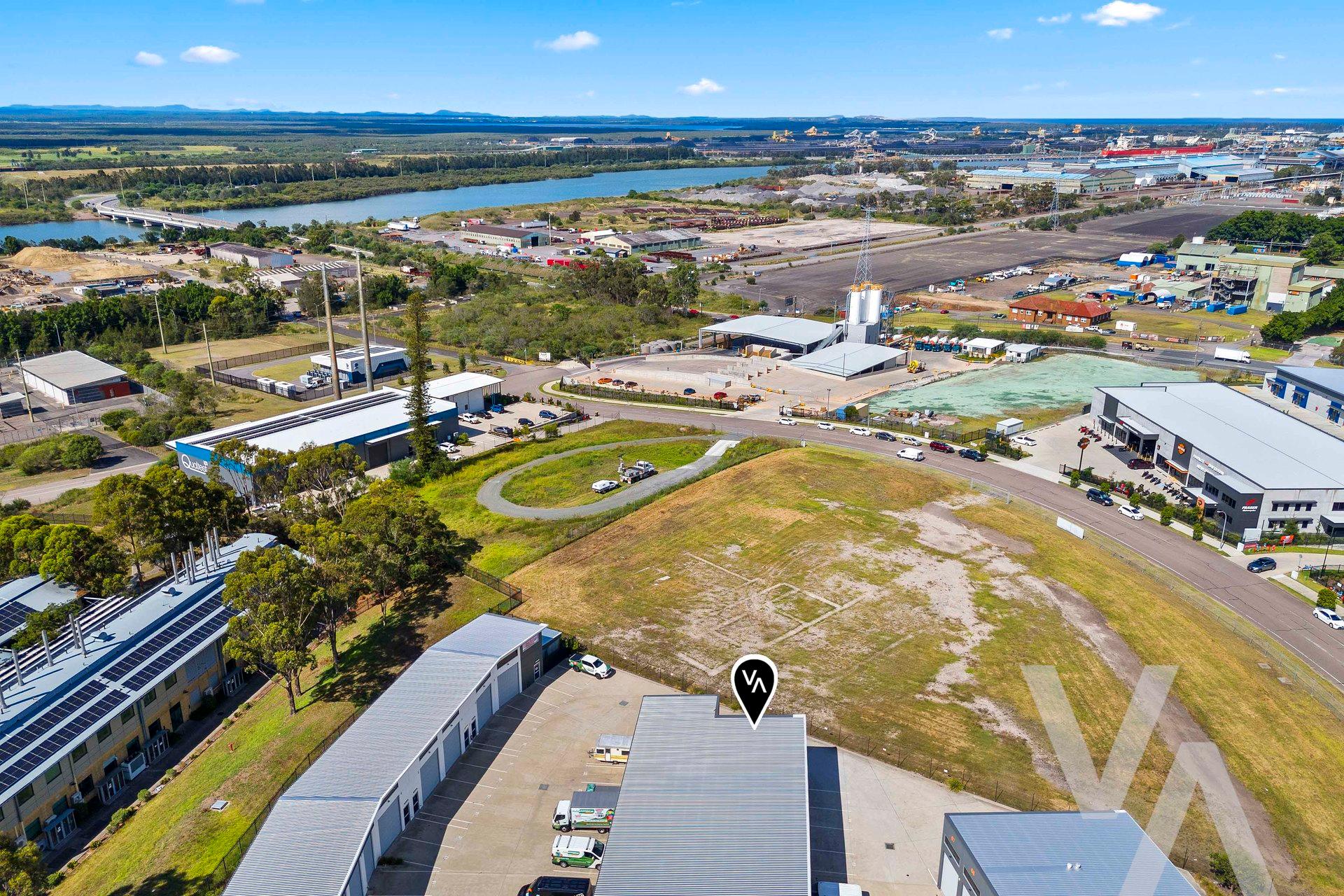 55/8 Murray Dwyer  Circuit Mayfield West NSW