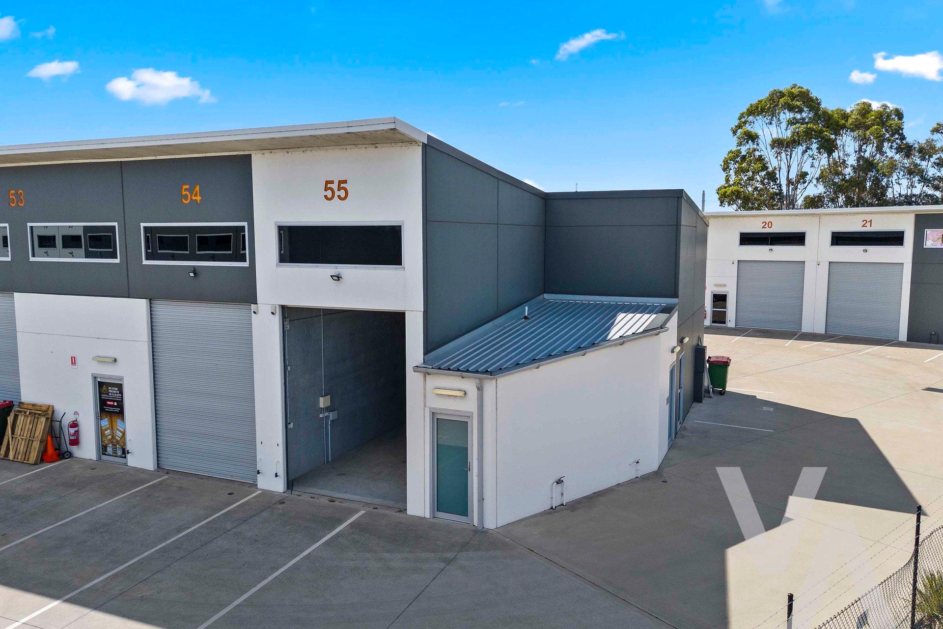 55/8 Murray Dwyer  Circuit Mayfield West NSW