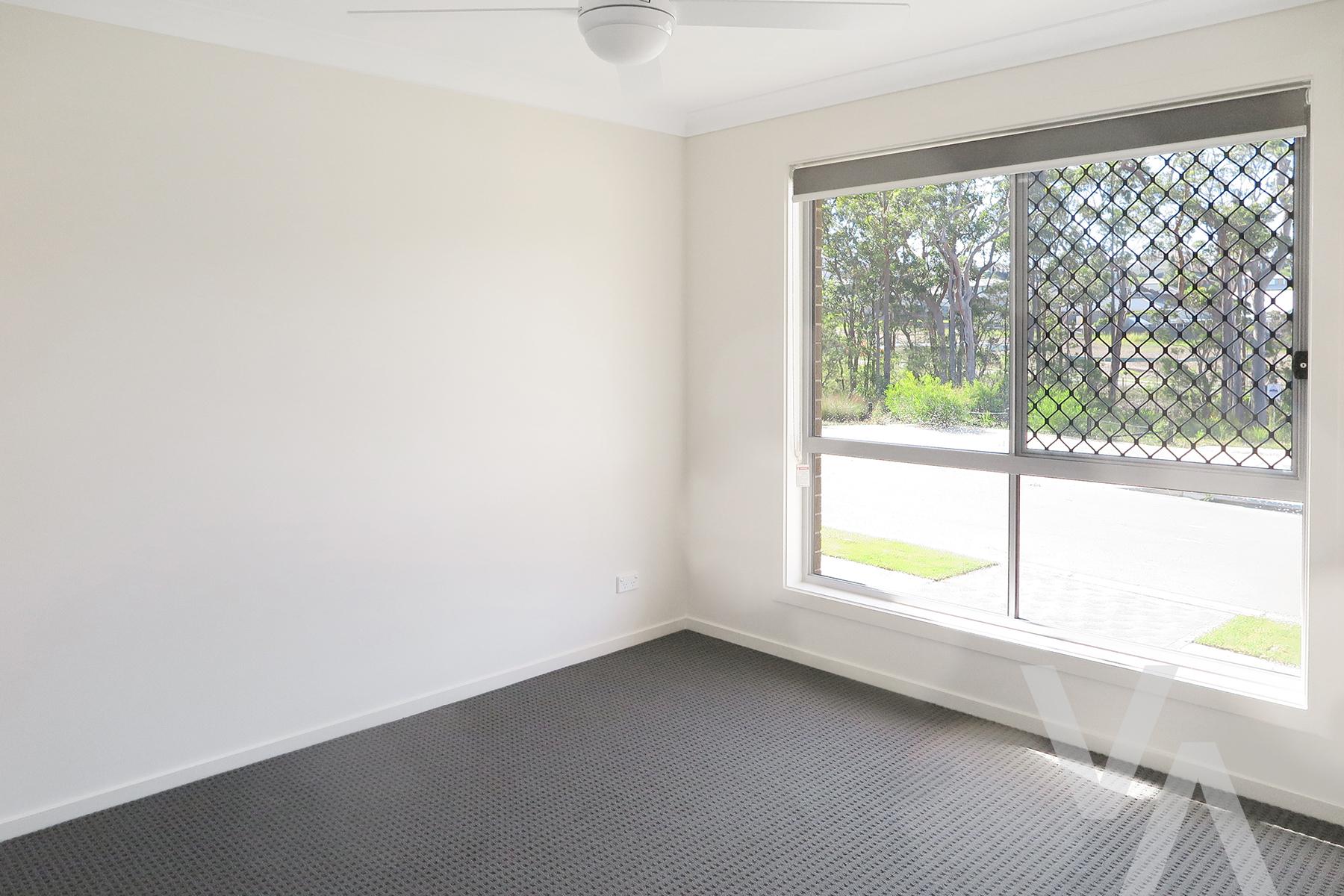 1 Stollery Drive Cameron Park NSW