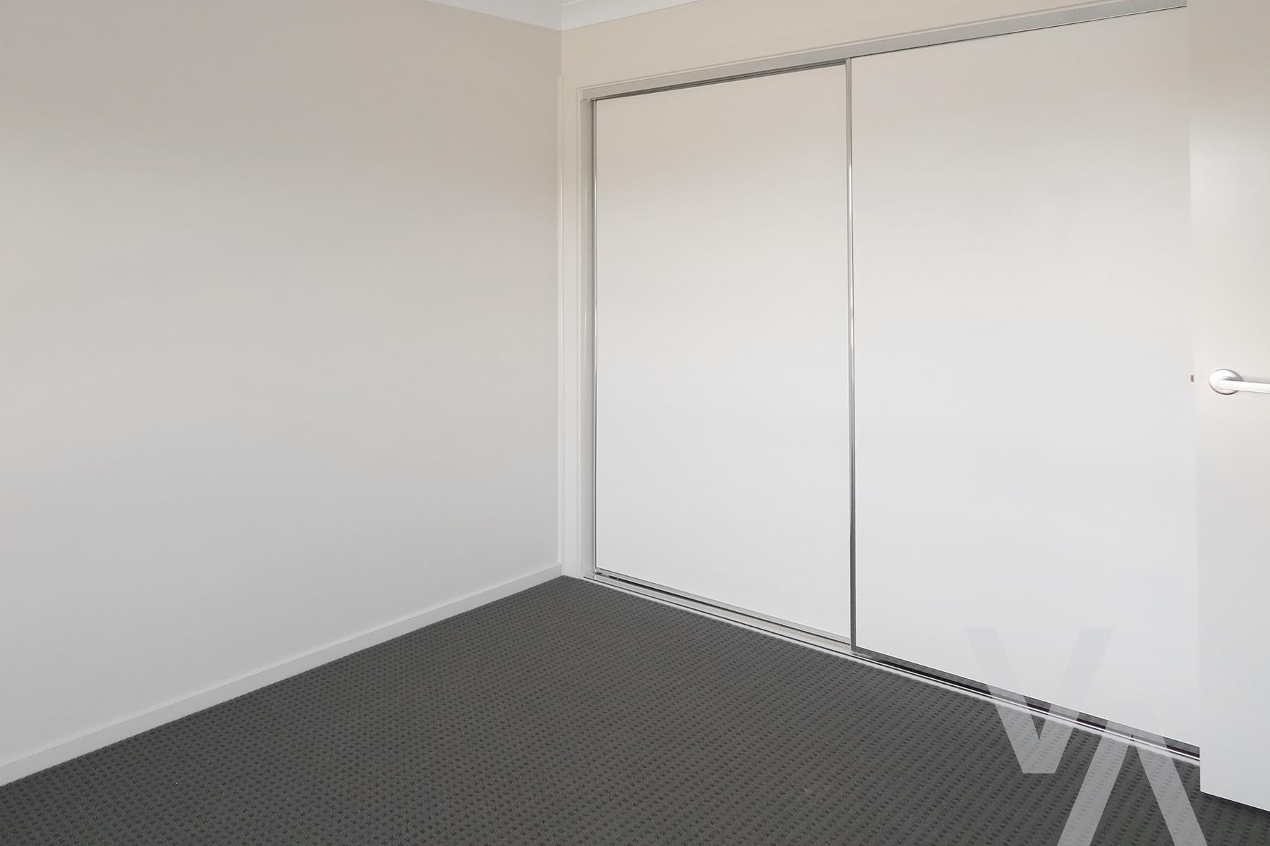 1 Stollery Drive Cameron Park NSW
