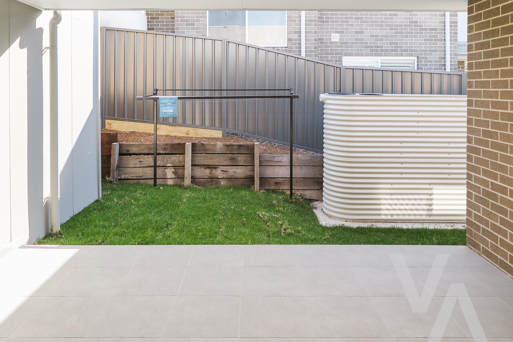 1 Stollery Drive Cameron Park NSW