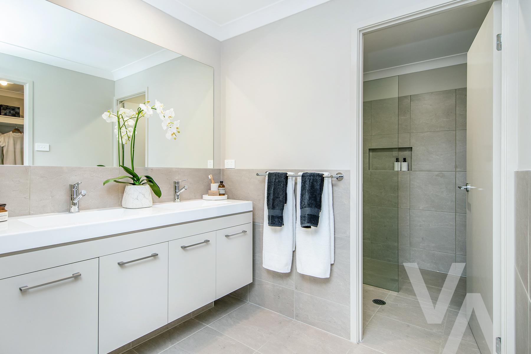9 Greystones Drive Chisholm NSW