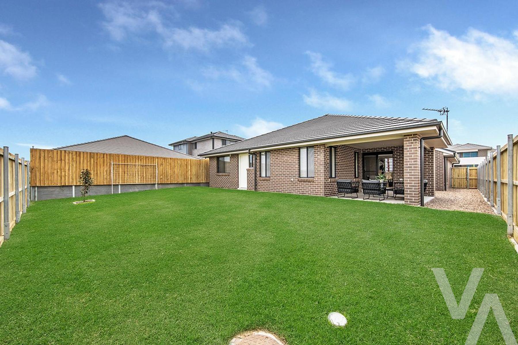 9 Greystones Drive Chisholm NSW