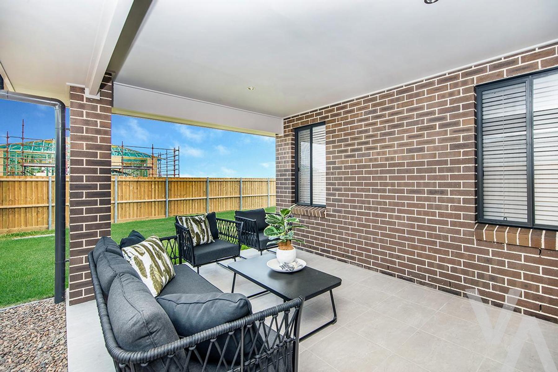 9 Greystones Drive Chisholm NSW