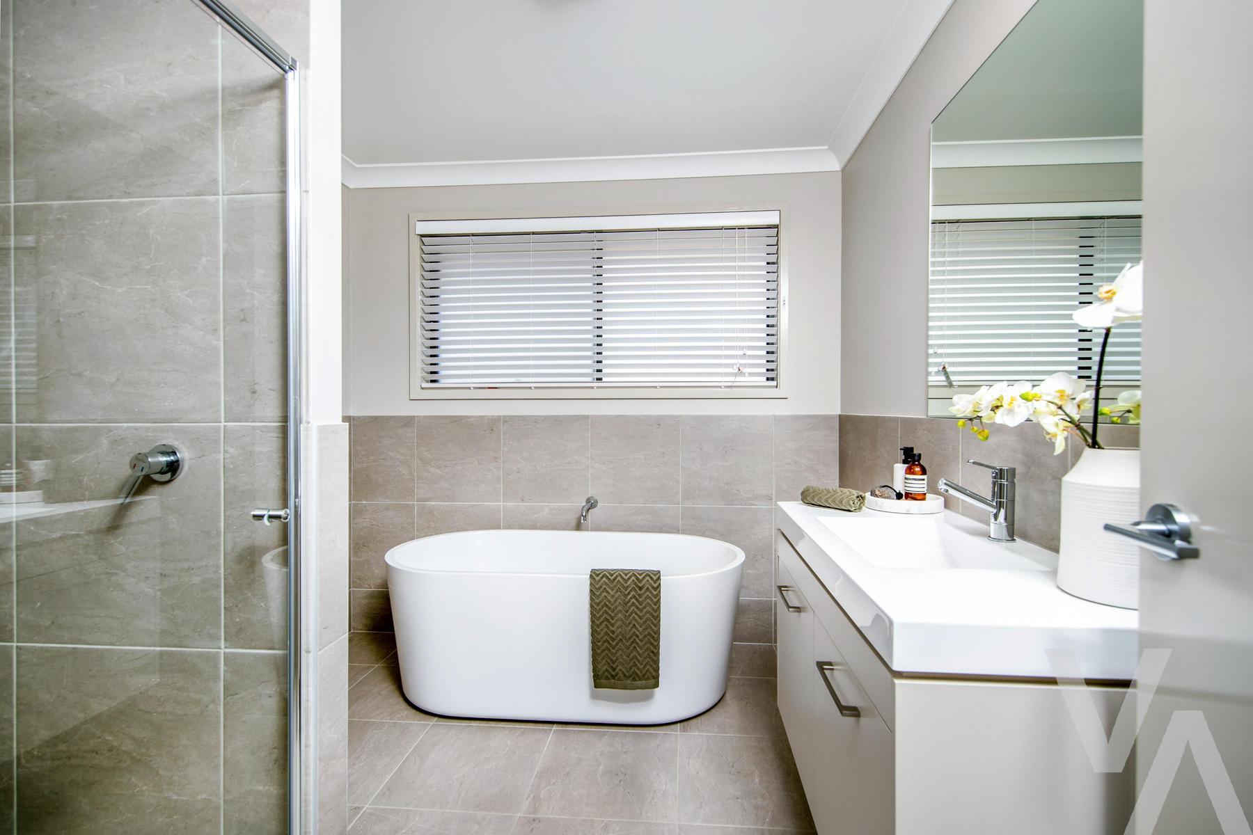 9 Greystones Drive Chisholm NSW