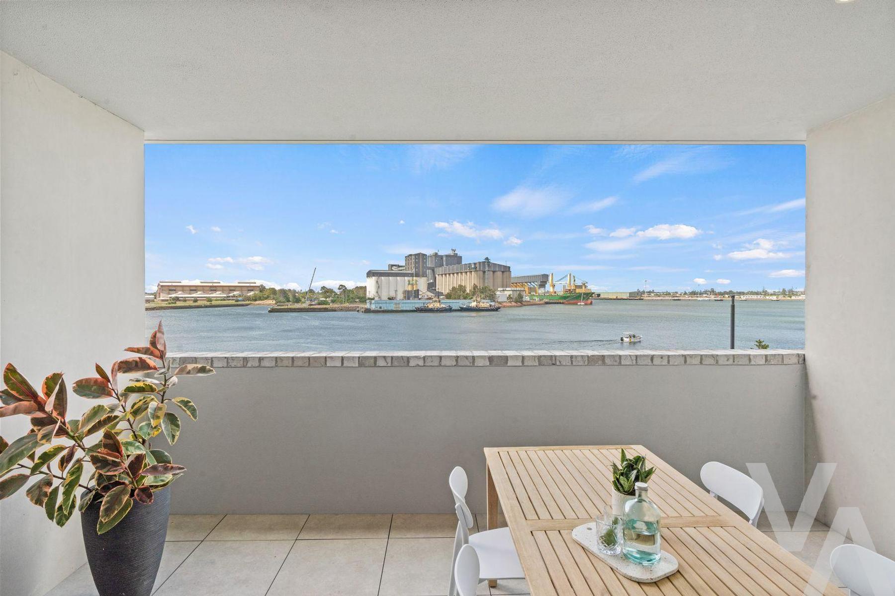 205/31 Honeysuckle  Drive Newcastle NSW