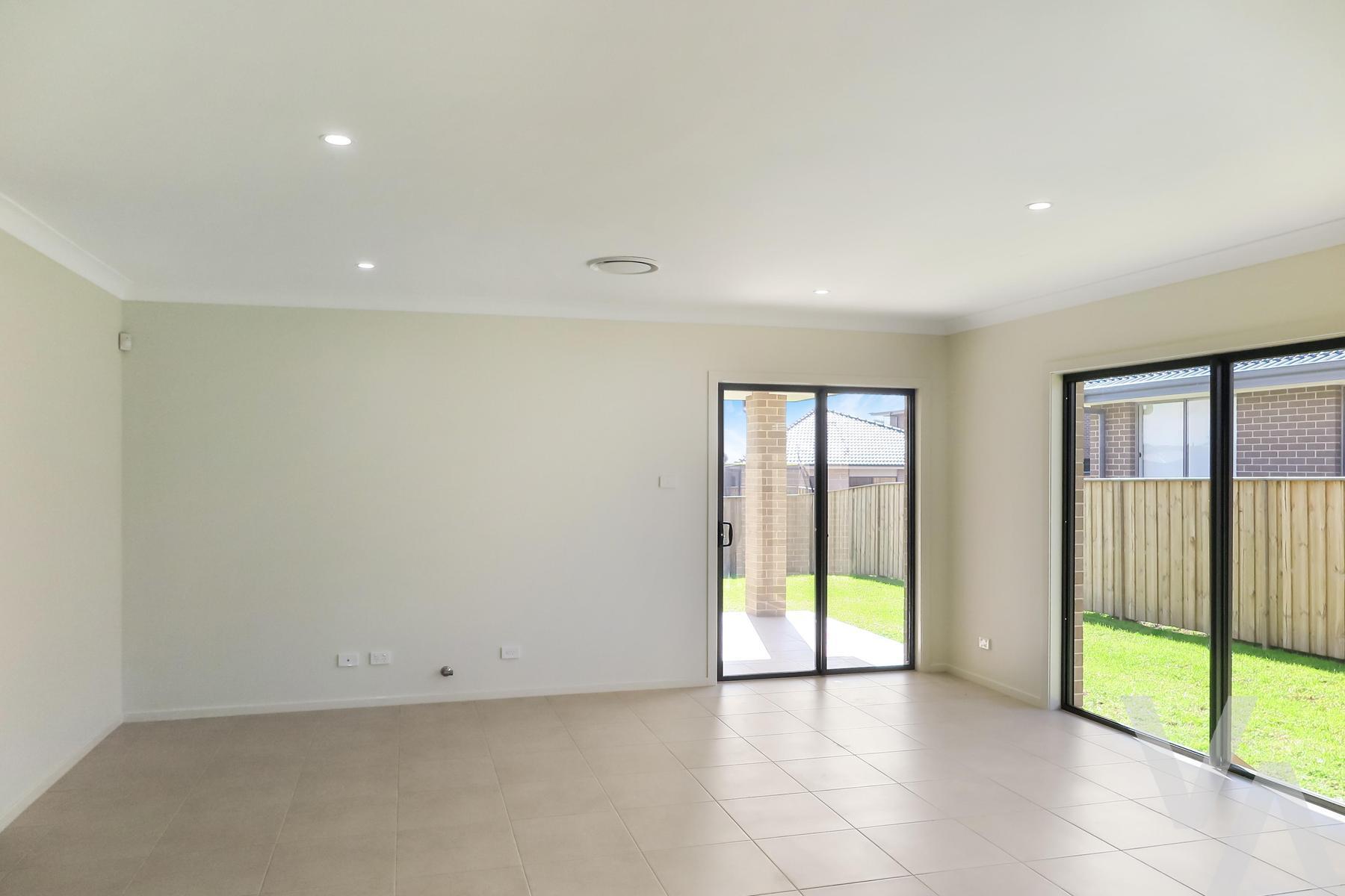 72 Sandpiper Circuit Aberglasslyn NSW
