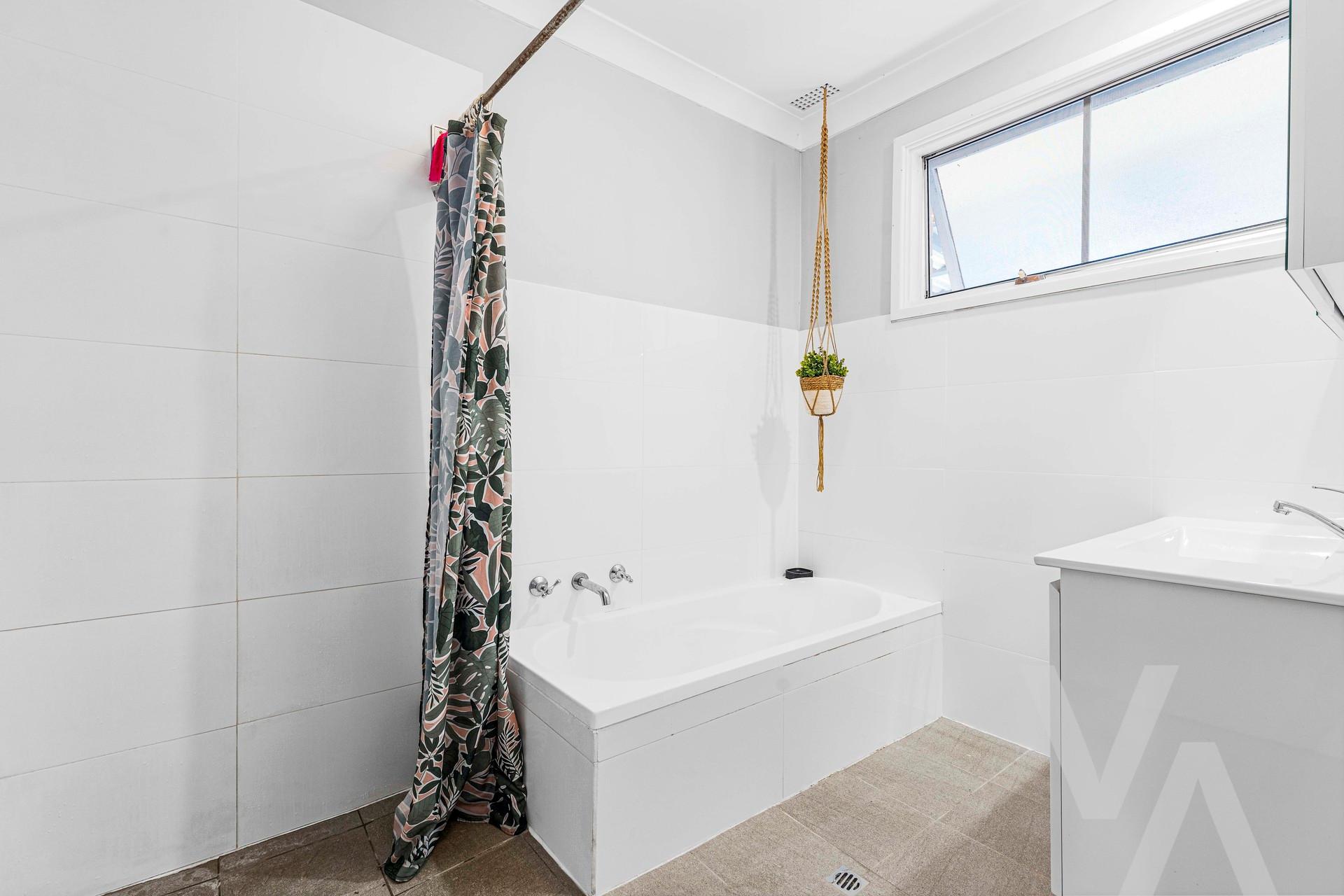 10 Lugar  Street Kotara NSW