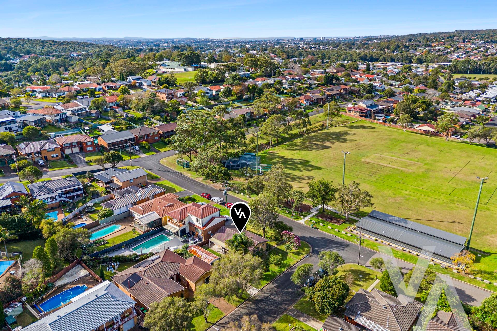 10 Lugar  Street Kotara NSW