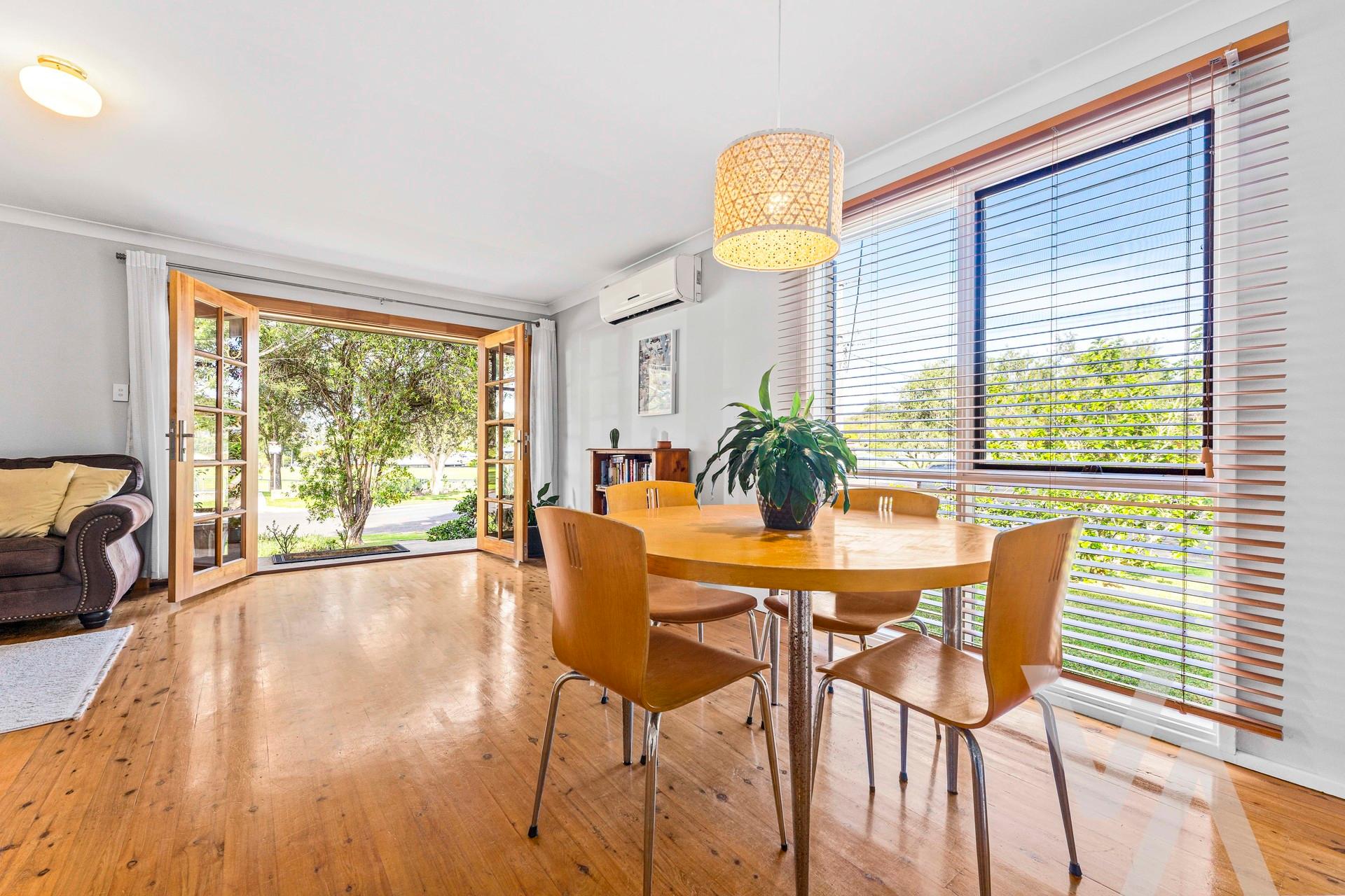10 Lugar  Street Kotara NSW