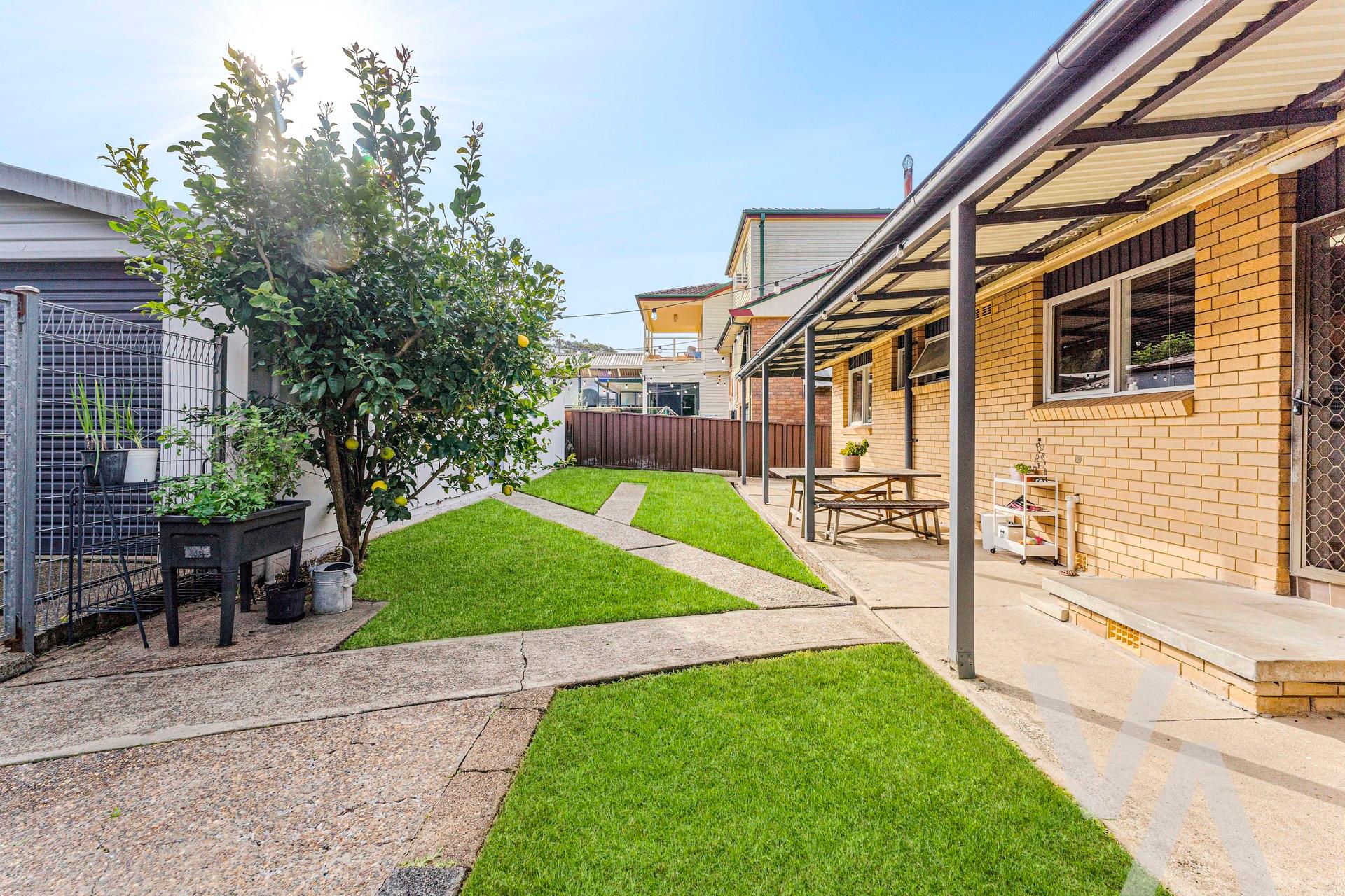 10 Lugar  Street Kotara NSW
