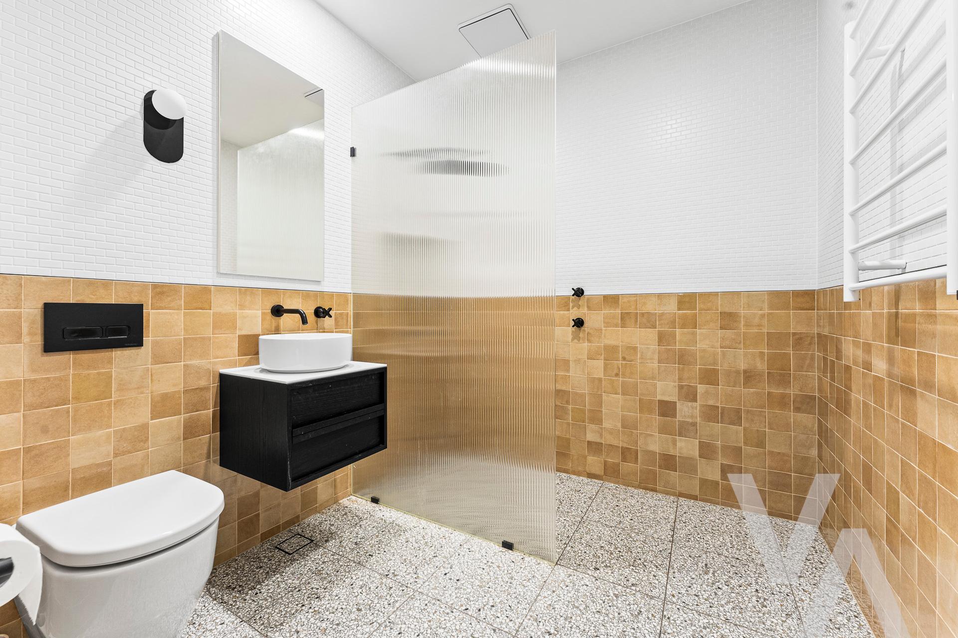 16/11 Riverside Drive  Mayfield West NSW