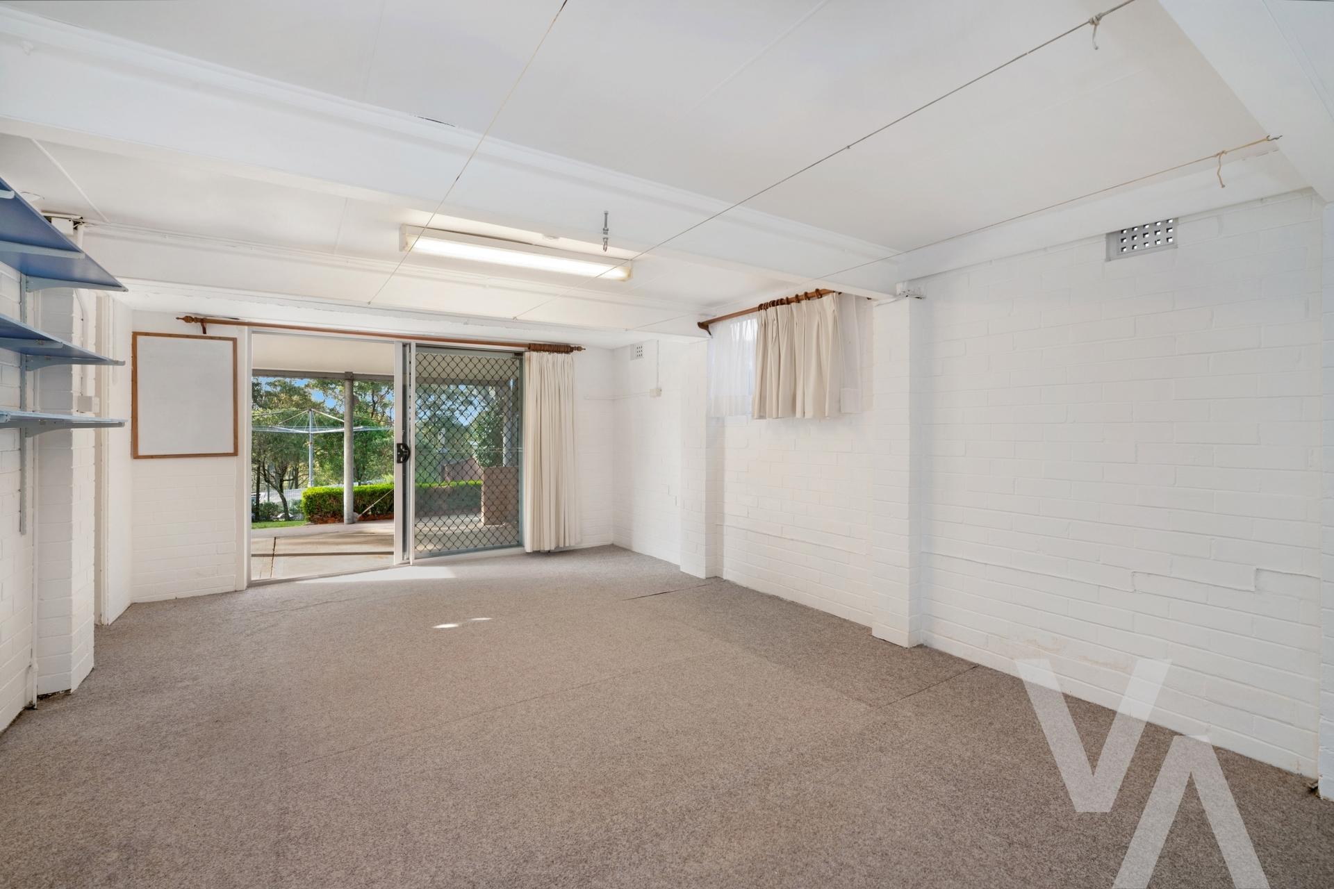 19 Croudace Road Tingira Heights NSW