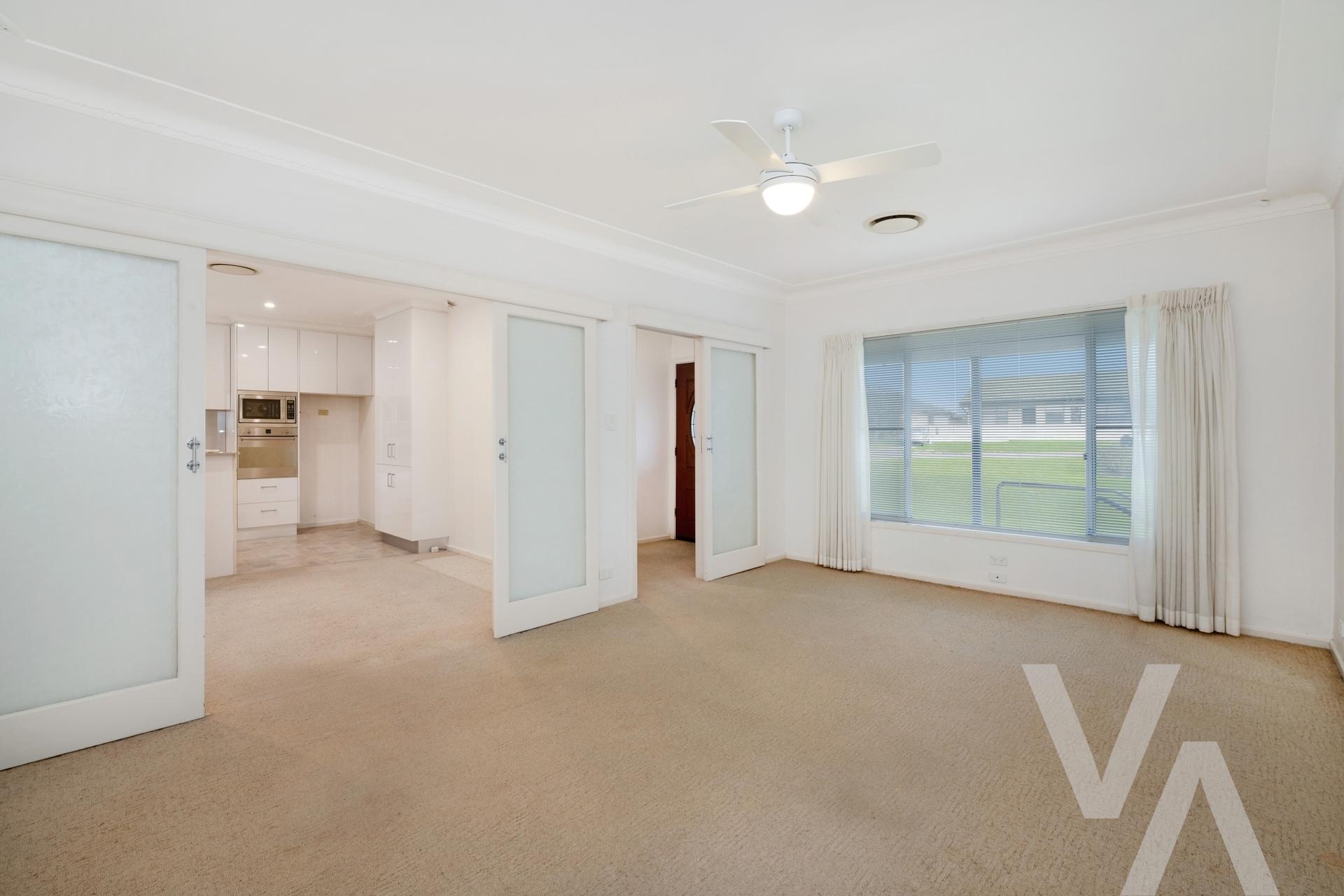 19 Croudace Road Tingira Heights NSW
