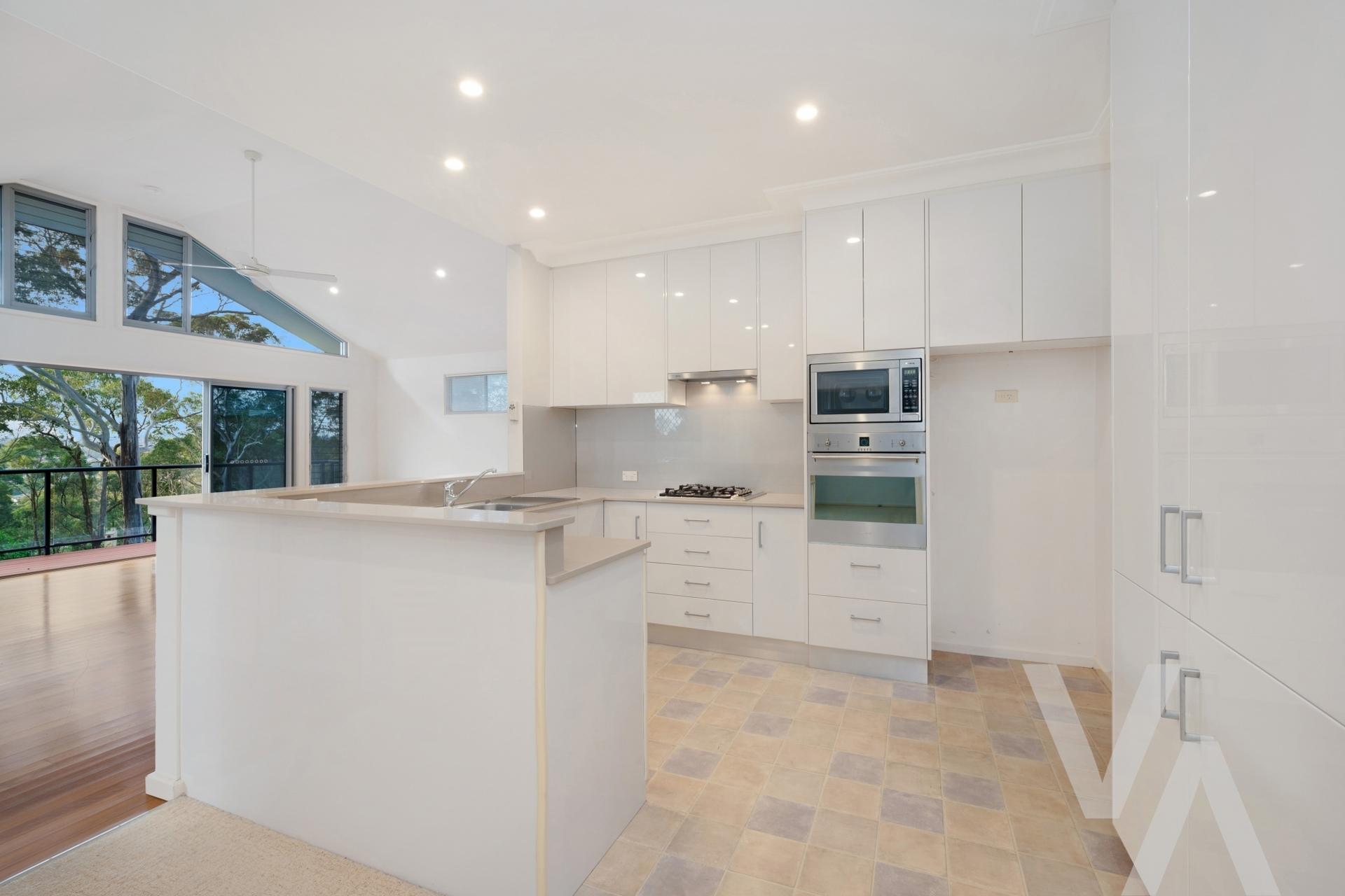 19 Croudace Road Tingira Heights NSW