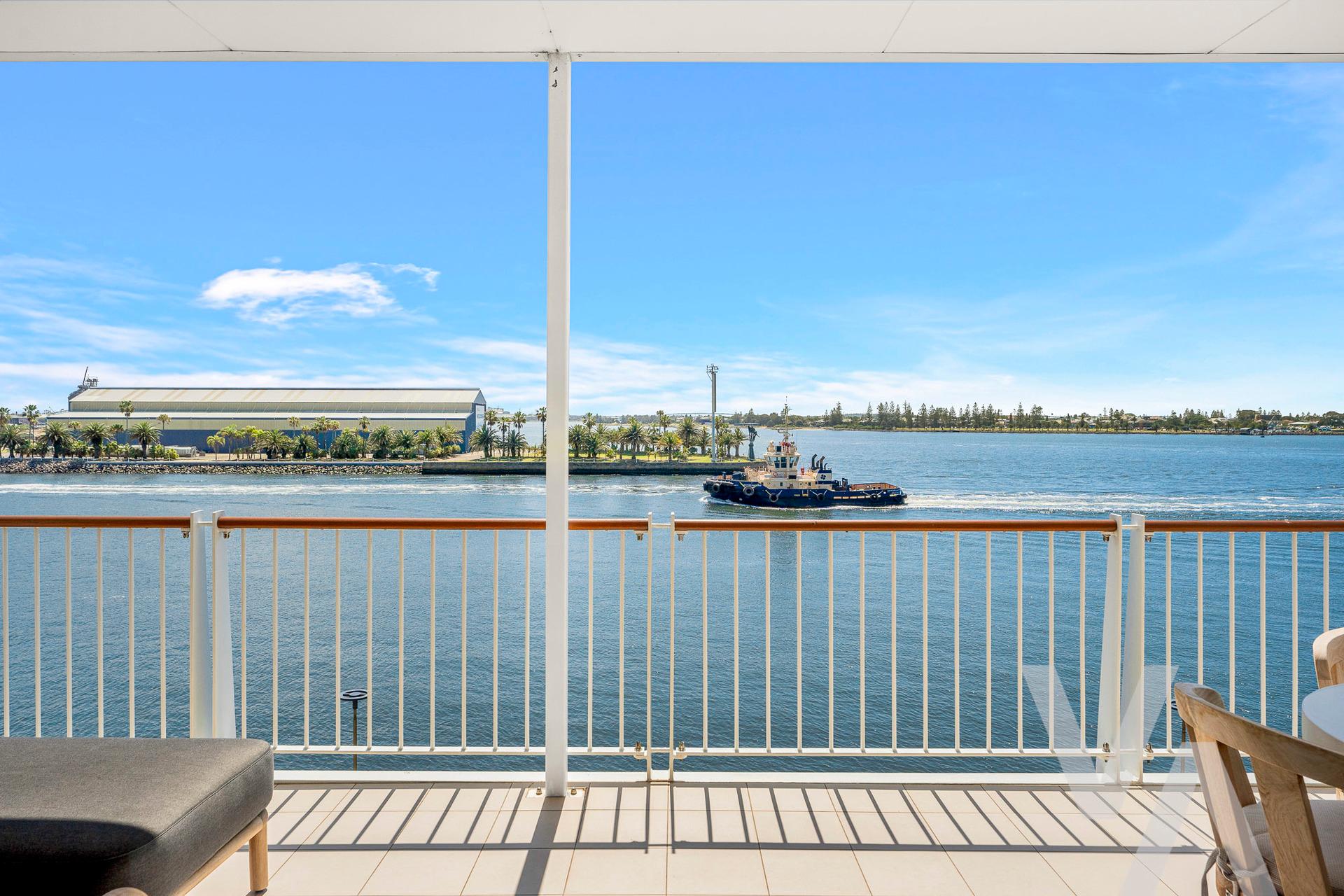 10/304 Wharf Road Newcastle NSW