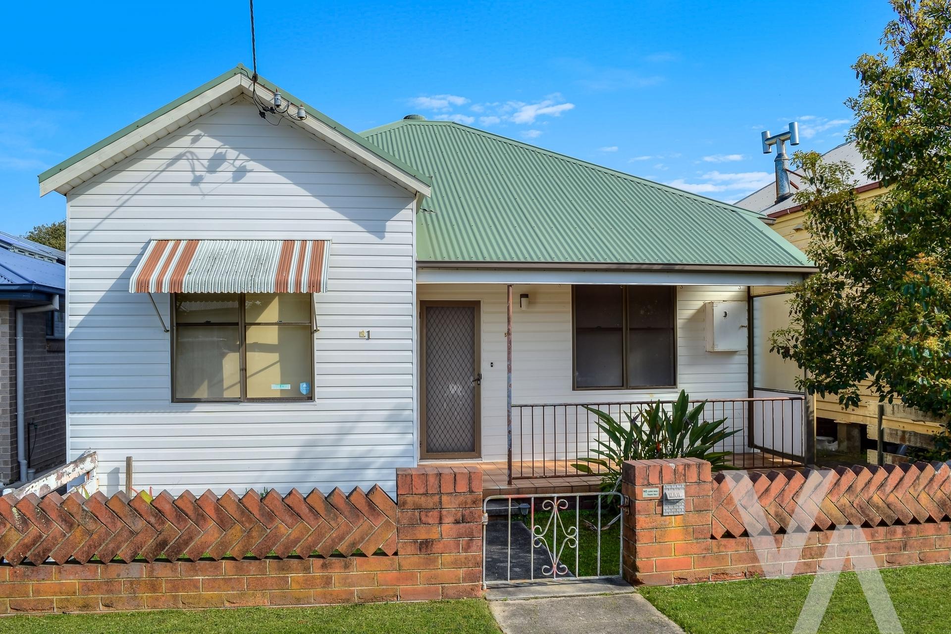 51 Roxburgh Street Stockton NSW