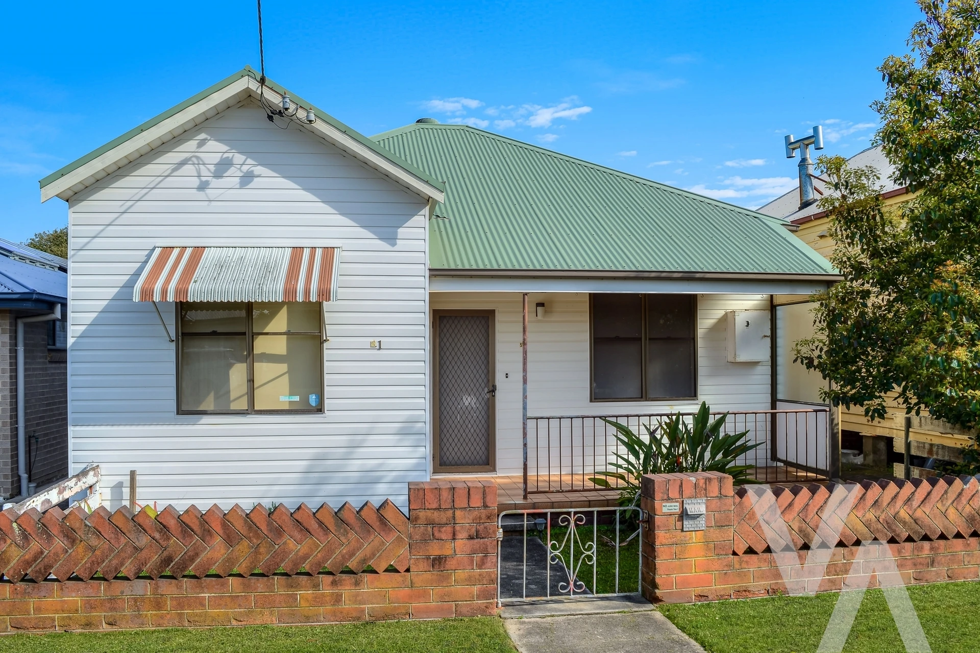 51 Roxburgh Street Stockton NSW