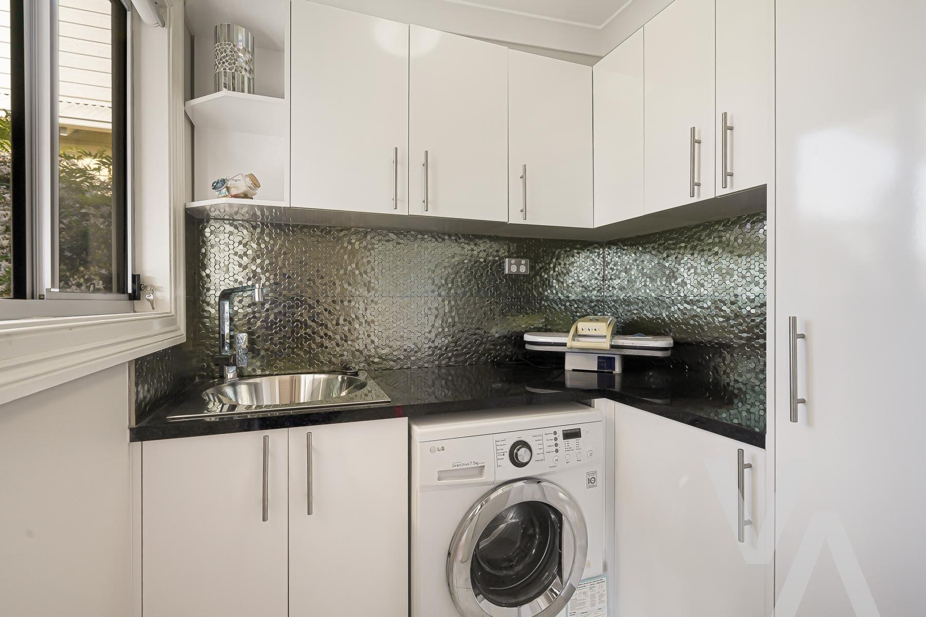 120 Turnbull  Street Hamilton NSW