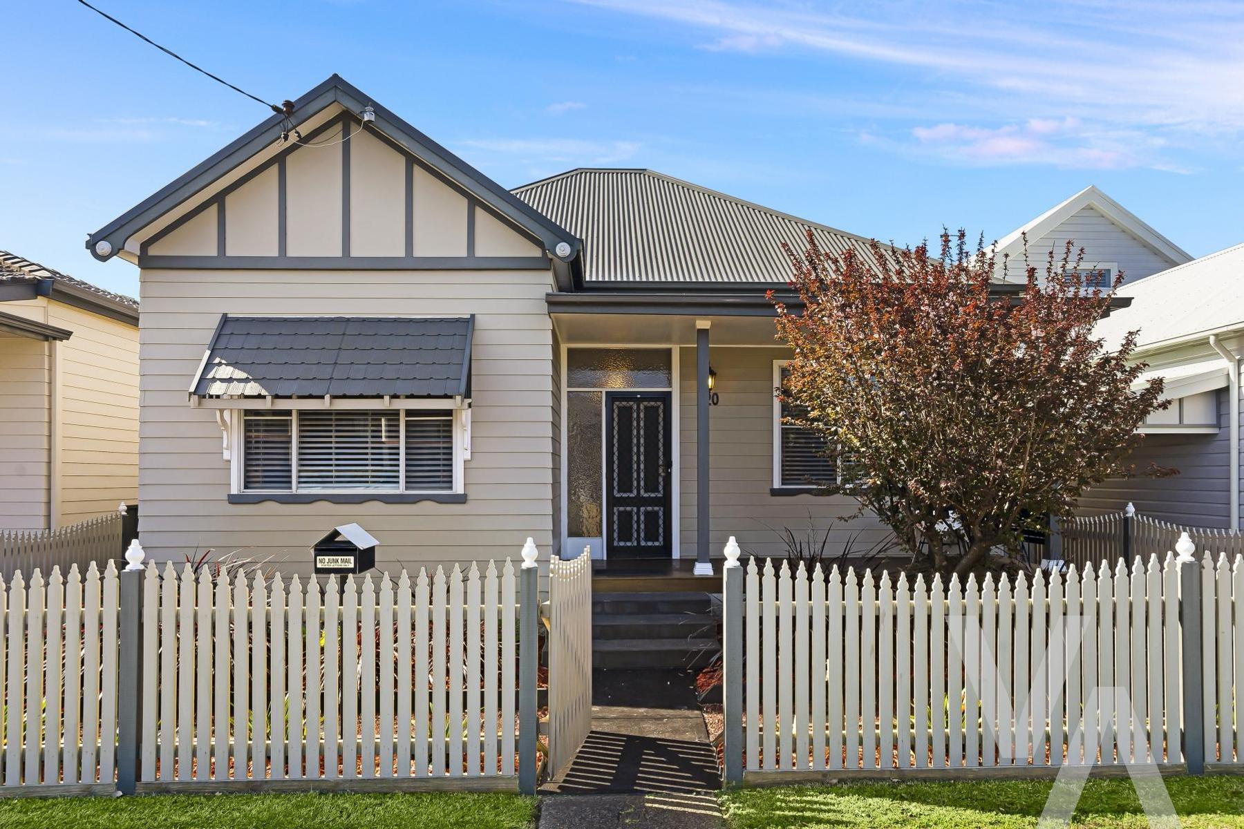 120 Turnbull  Street Hamilton NSW
