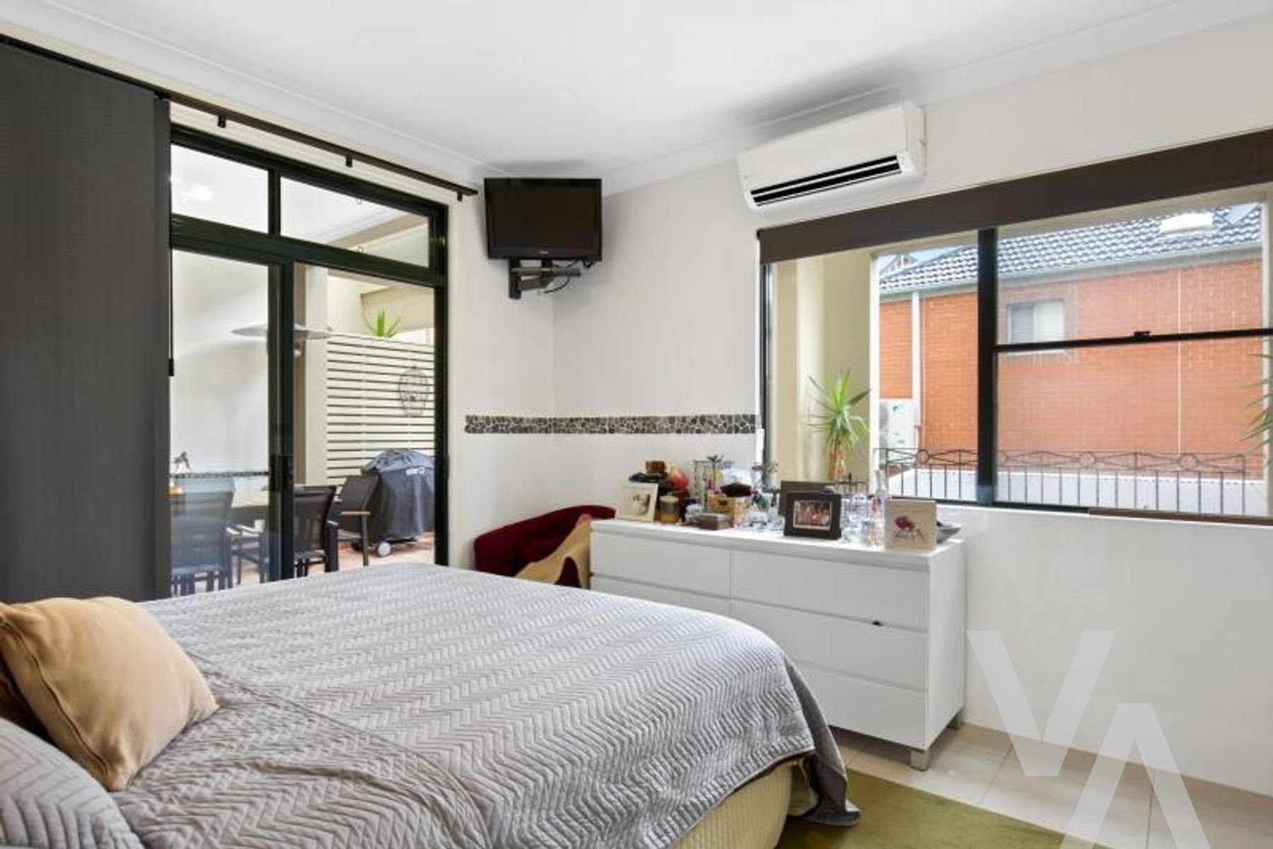 9/215 Darby Street Cooks Hill NSW